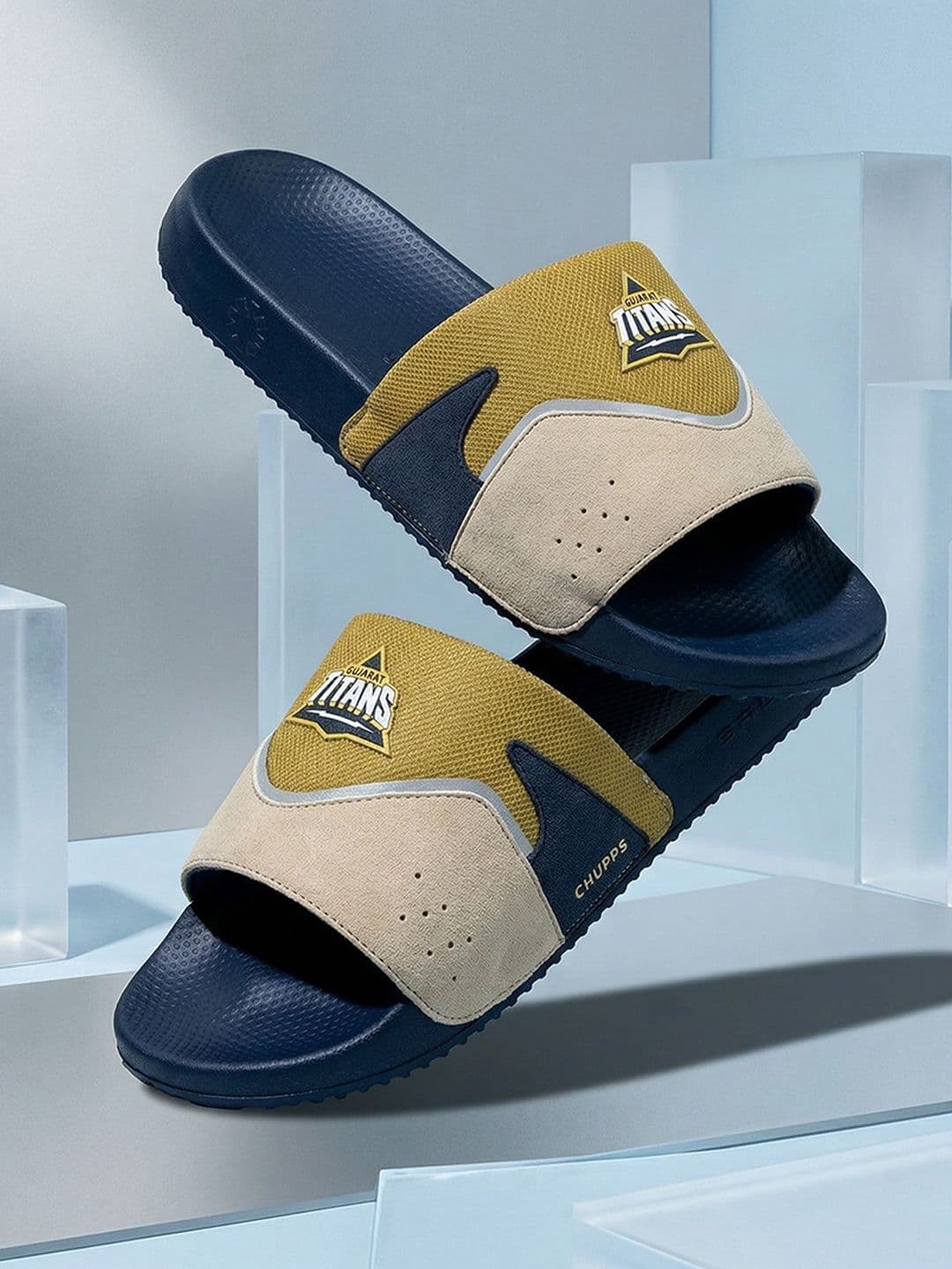 CHUPPS Men Comfort Everyday Wear Flip Flops - view 1