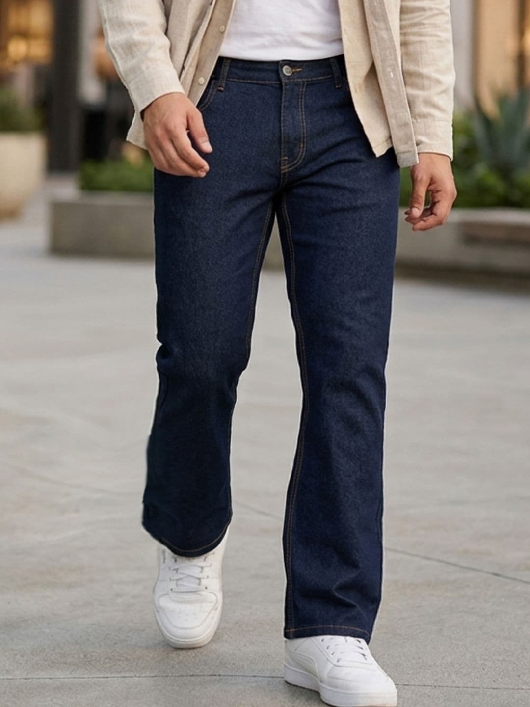 Urbano Plus Men Washed Blue Clean Look Mid-Rise Stretchable Bootcut Denim Regular Fit Jeans - view 1