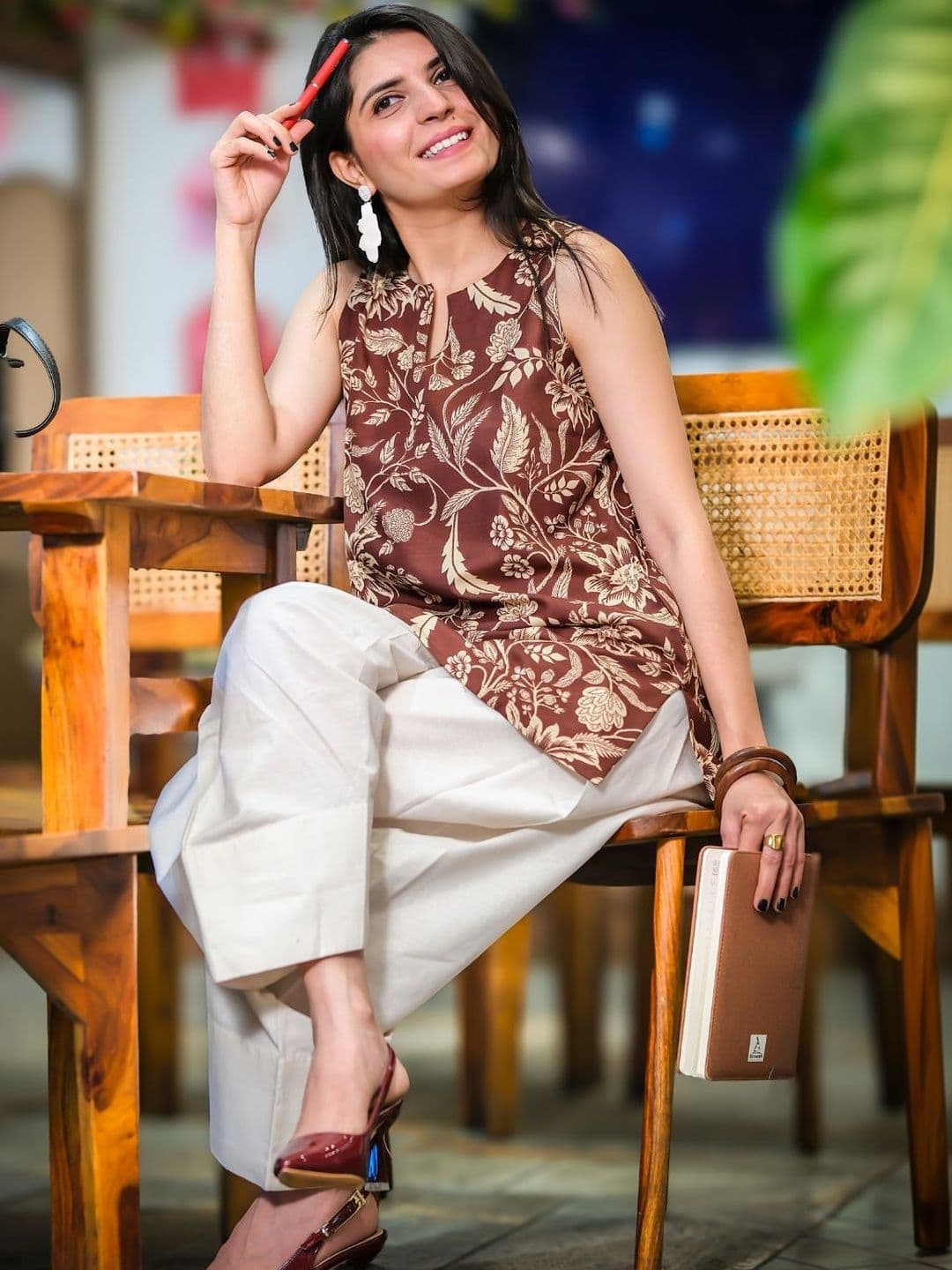 Youthnic Women Rayon Floral Printed Straight Kurti With Farshi Salwar - view 1