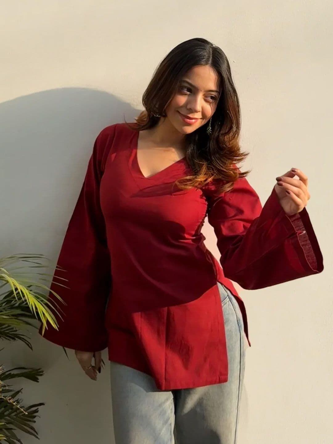Aaghnya Printed V-Neck Kurti - view 1
