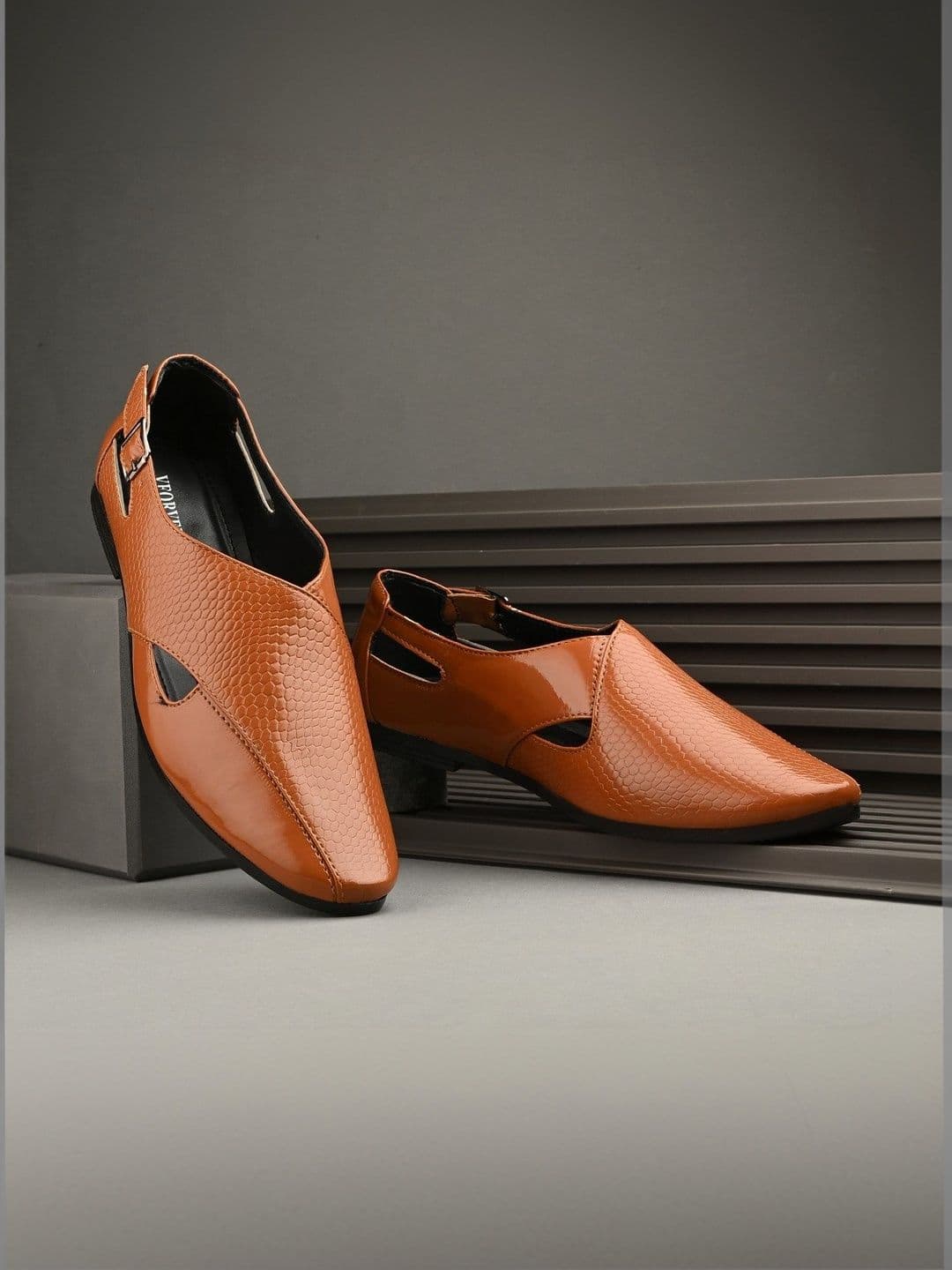 VFORVERILLA Men Shoe-Style Sandals - view 1