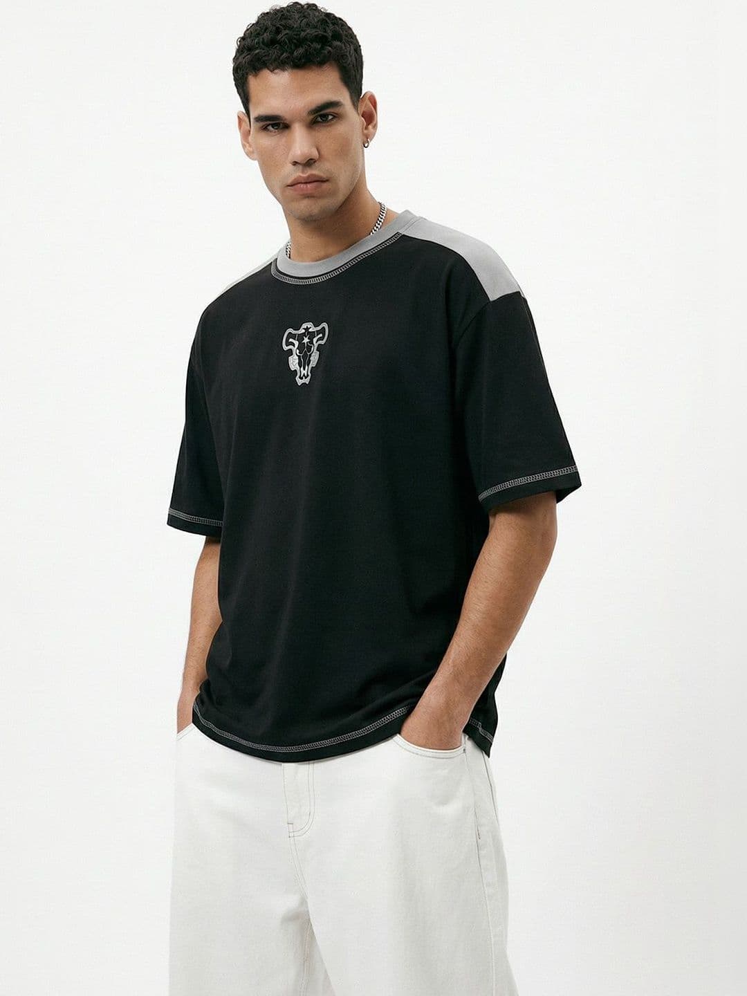 Crazymonk Men Yami Sukehiro Black Clover Bulls L.T.Grey Printed Oversized Fit T-shirt - view 1