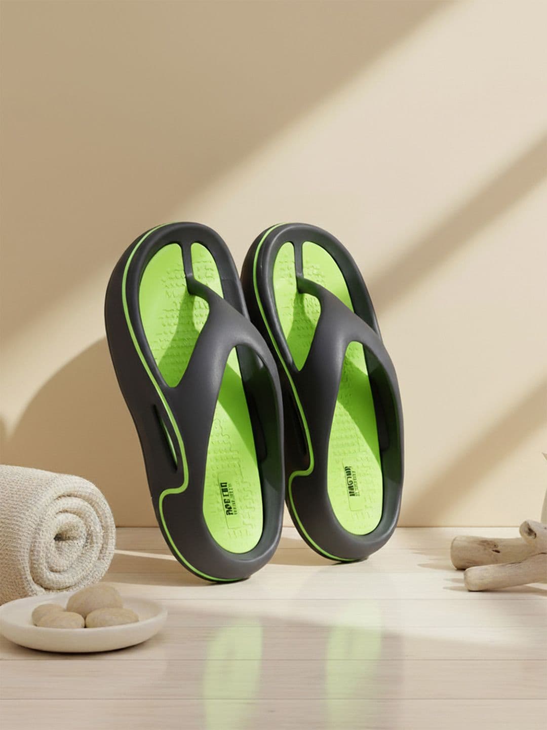 DOCTOR EXTRA SOFT Men Comfort Colourblocked Thong Flip-Flops - view 1