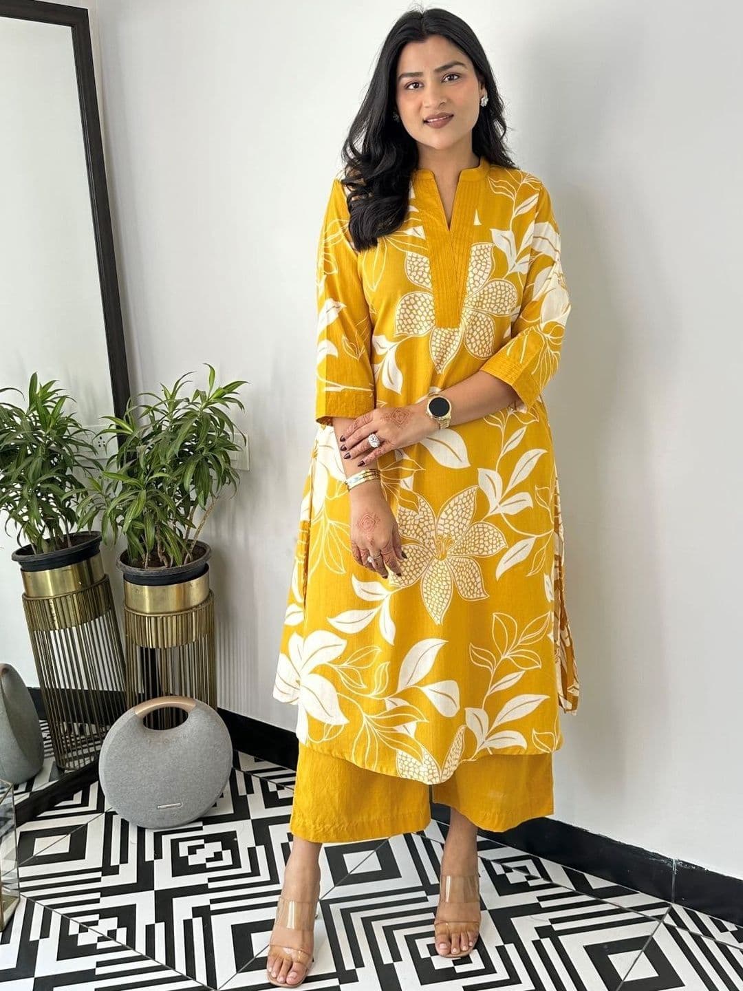 SZN Women Floral Printed Regular Thread Work Kurta with Palazzos - view 1