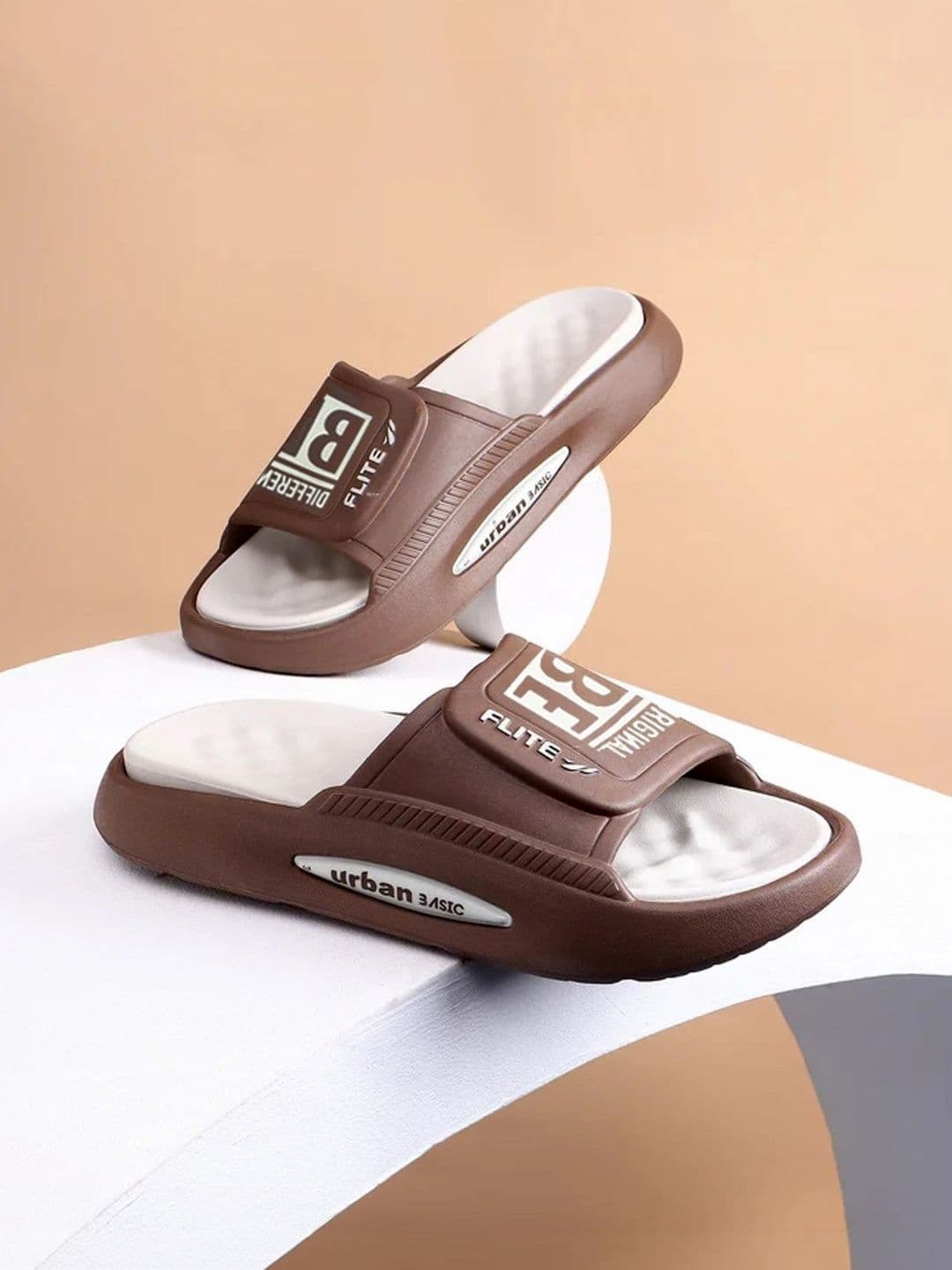 FLITE Men Rubber Flip Flops - view 1