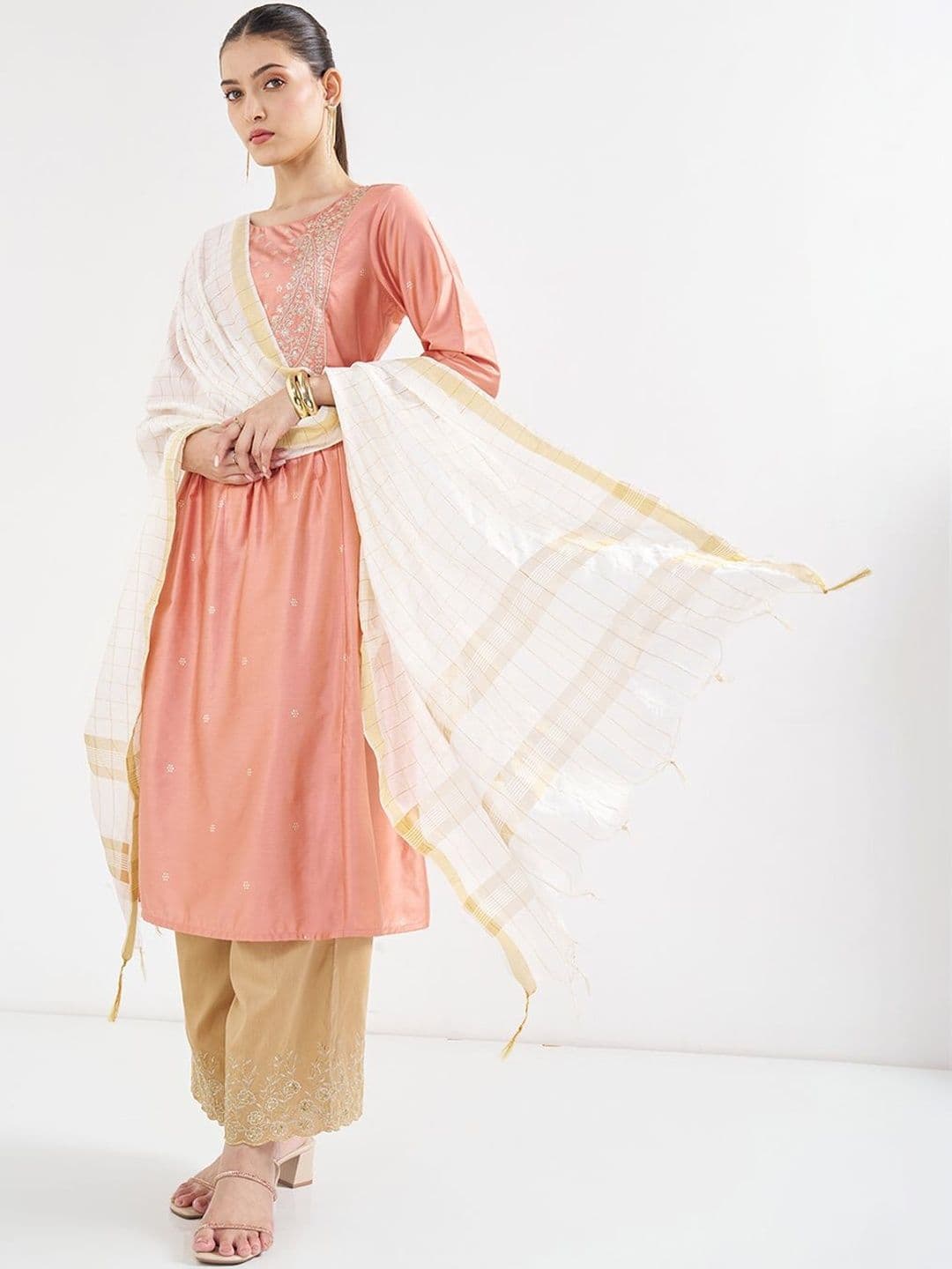 RANGMANCH BY PANTALOONS Striped Dupatta - view 1