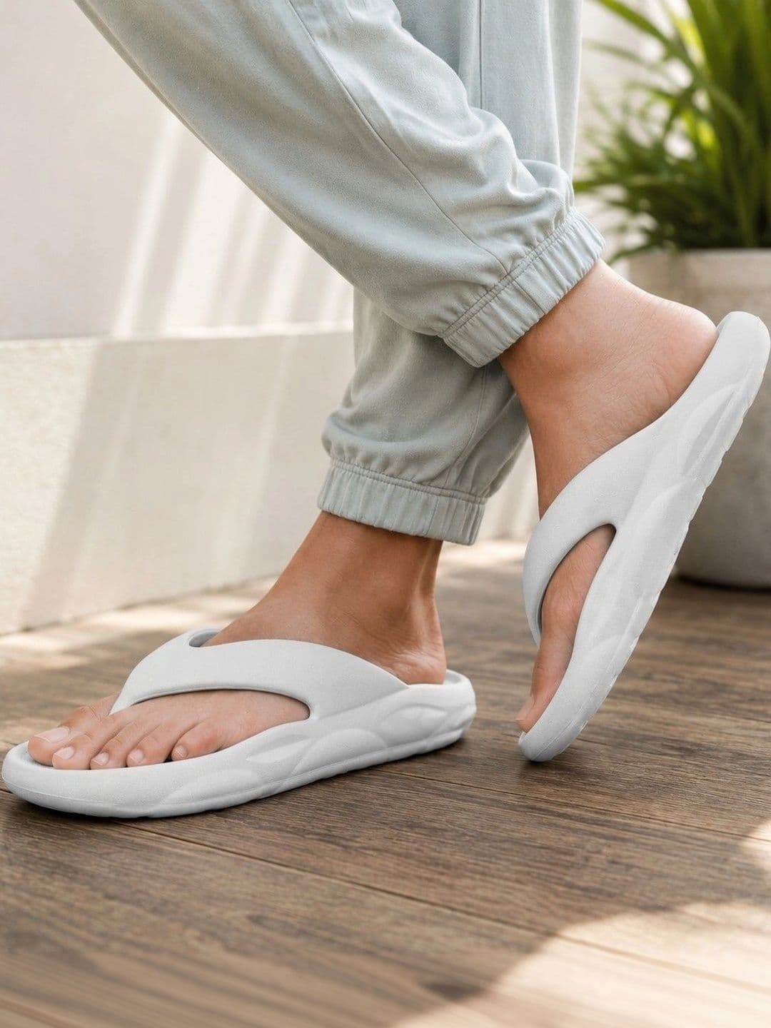 DEBONGO Men Thong Flip-Flops - view 1