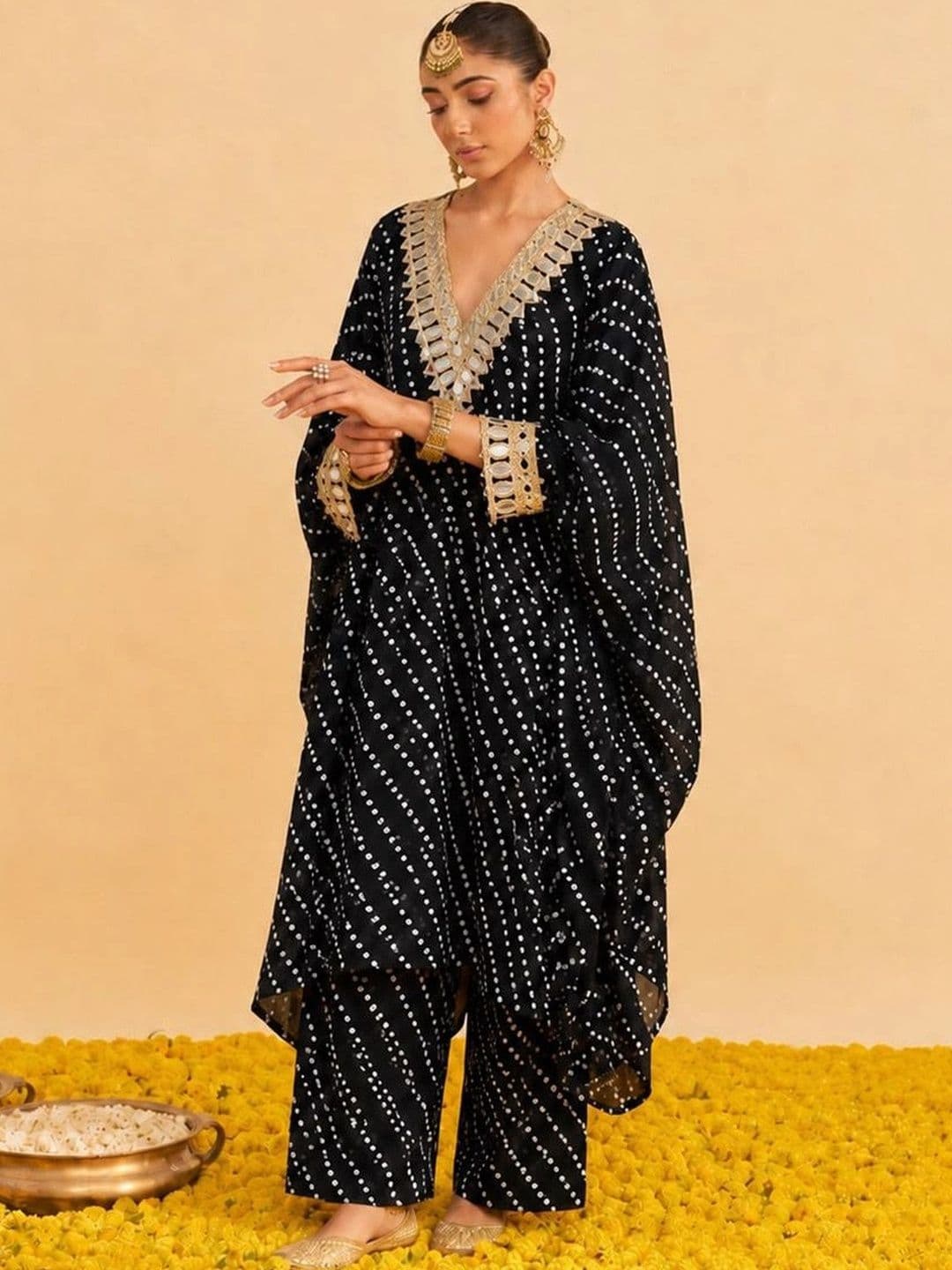 Varanga Women Ethnic Motifs Printed Regular Mirror Work Kurta with Palazzos - view 1