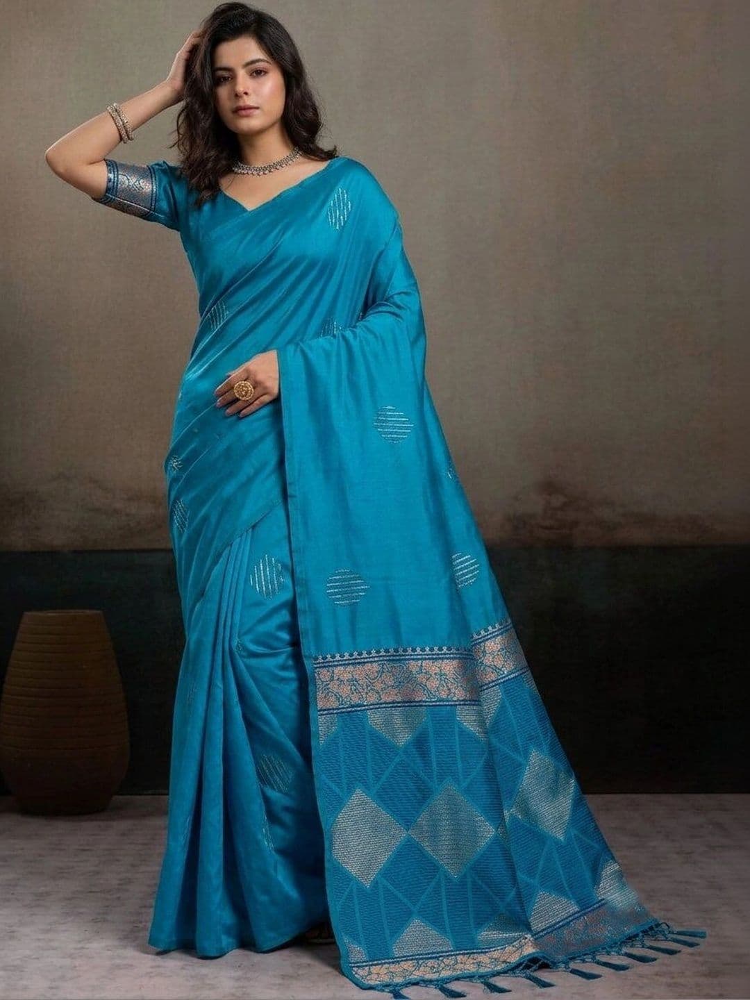 Mitera Woven Design Zari Silk Blend Banarasi Saree - view 1