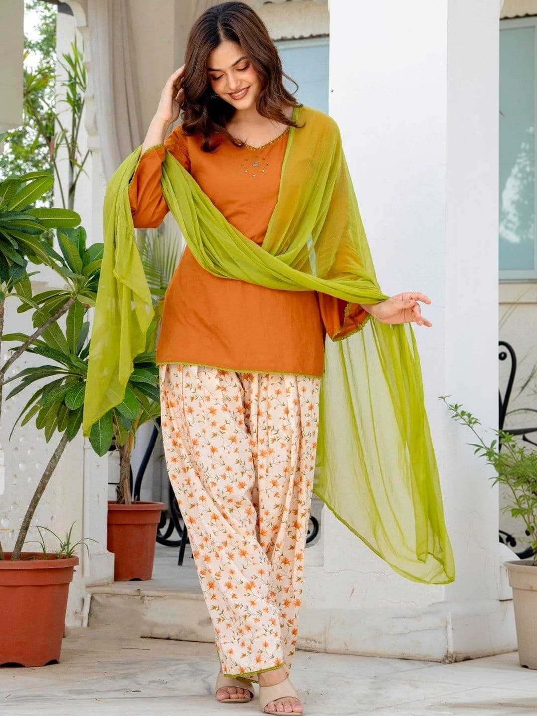 Anouk Women Floral Regular Pure Cotton Kurta with Patiala & With Dupatta - view 1