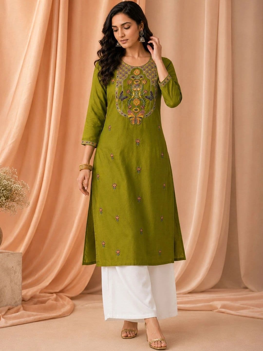 CREATIVE KORNER Women Embroidered Thread Work Kurta - view 1