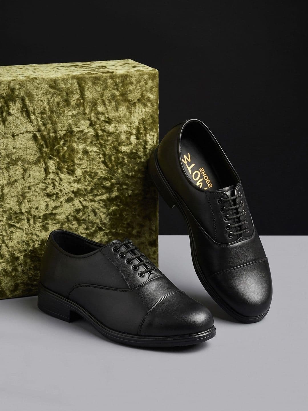 BTOM Men Leather Formal Oxfords - view 1