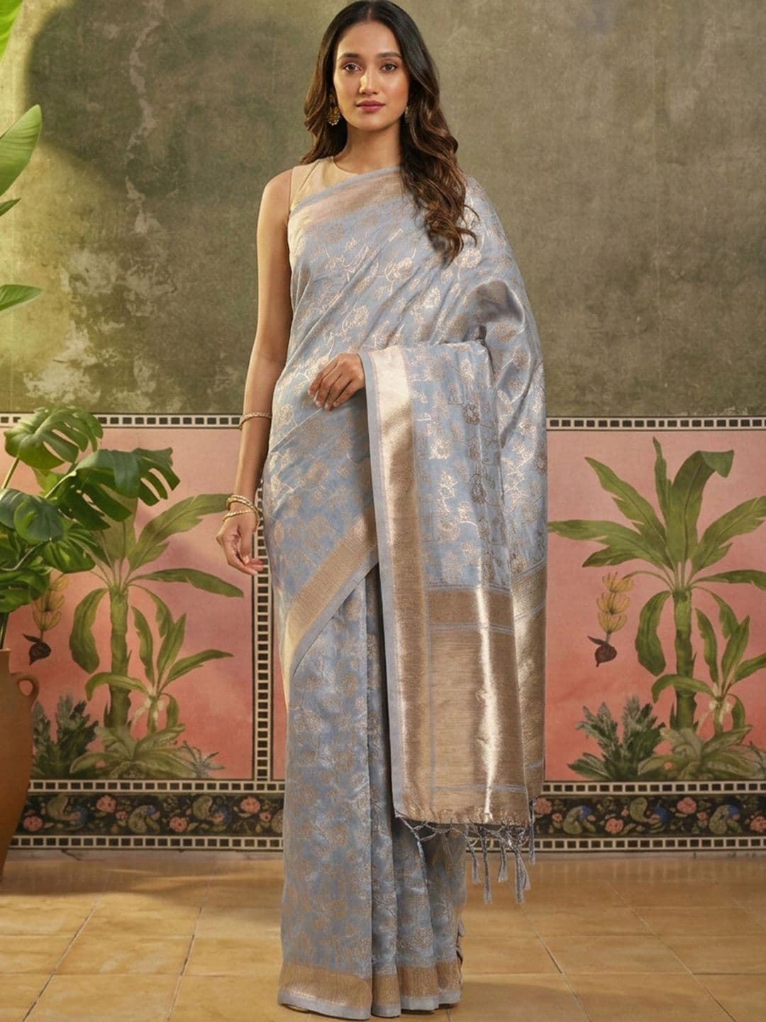 Sangria Woven Design Zari Silk Blend Designer Banarasi Saree - view 1