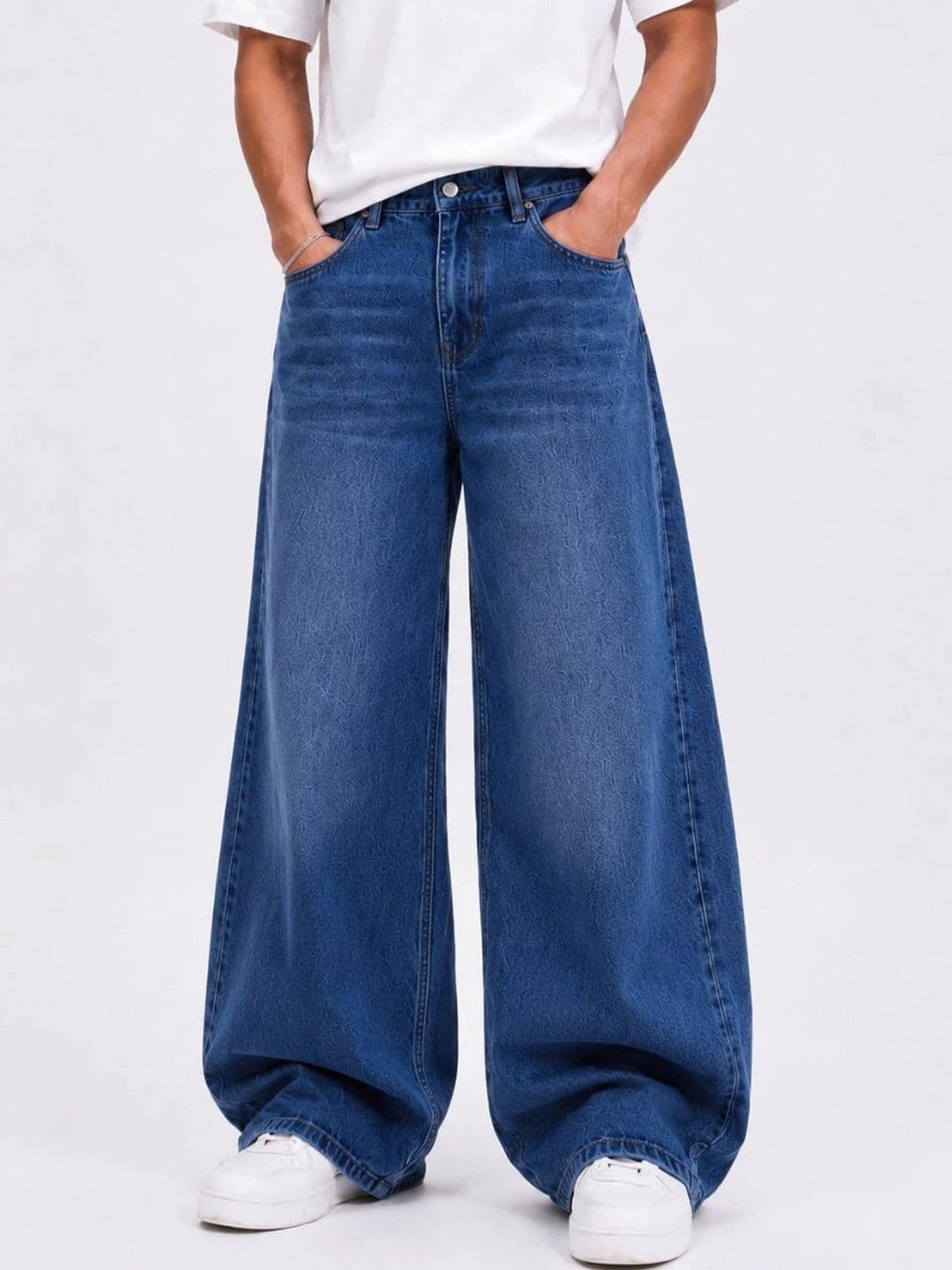 me Queen Men Mid-Rise Light Fade Jeans - view 1