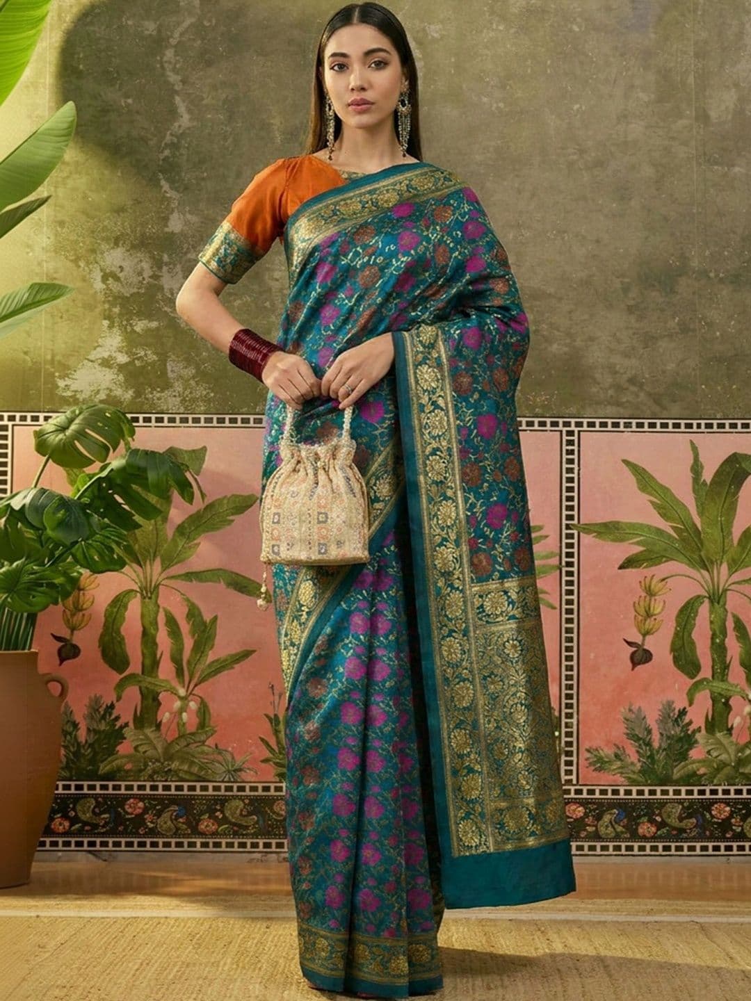 Sangria Woven Design Zari Silk Blend Designer Banarasi Saree - view 1