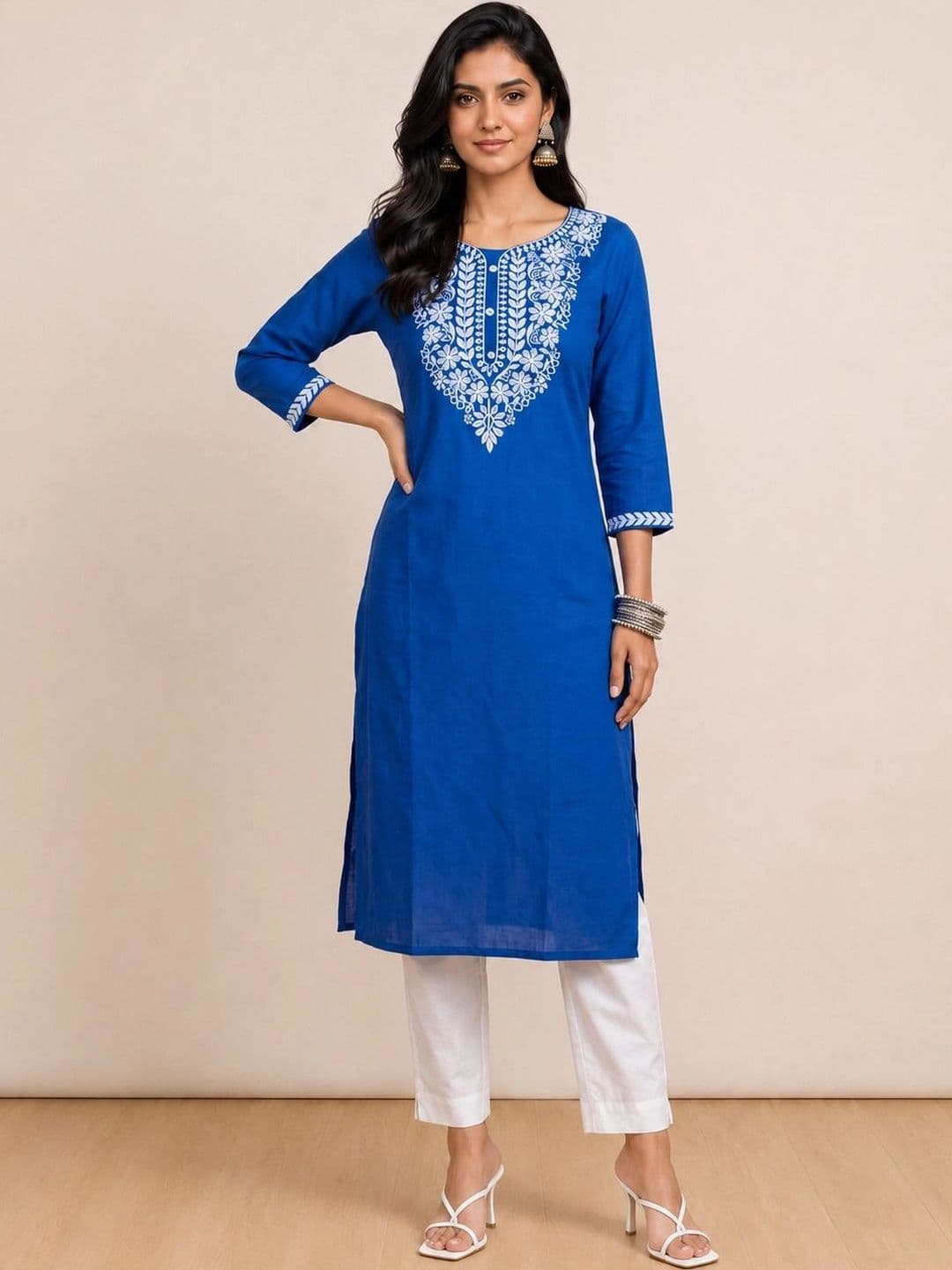 Sangria Women's Cotton Yoke Design Round Neck Straight Knee Length Kurta - view 1