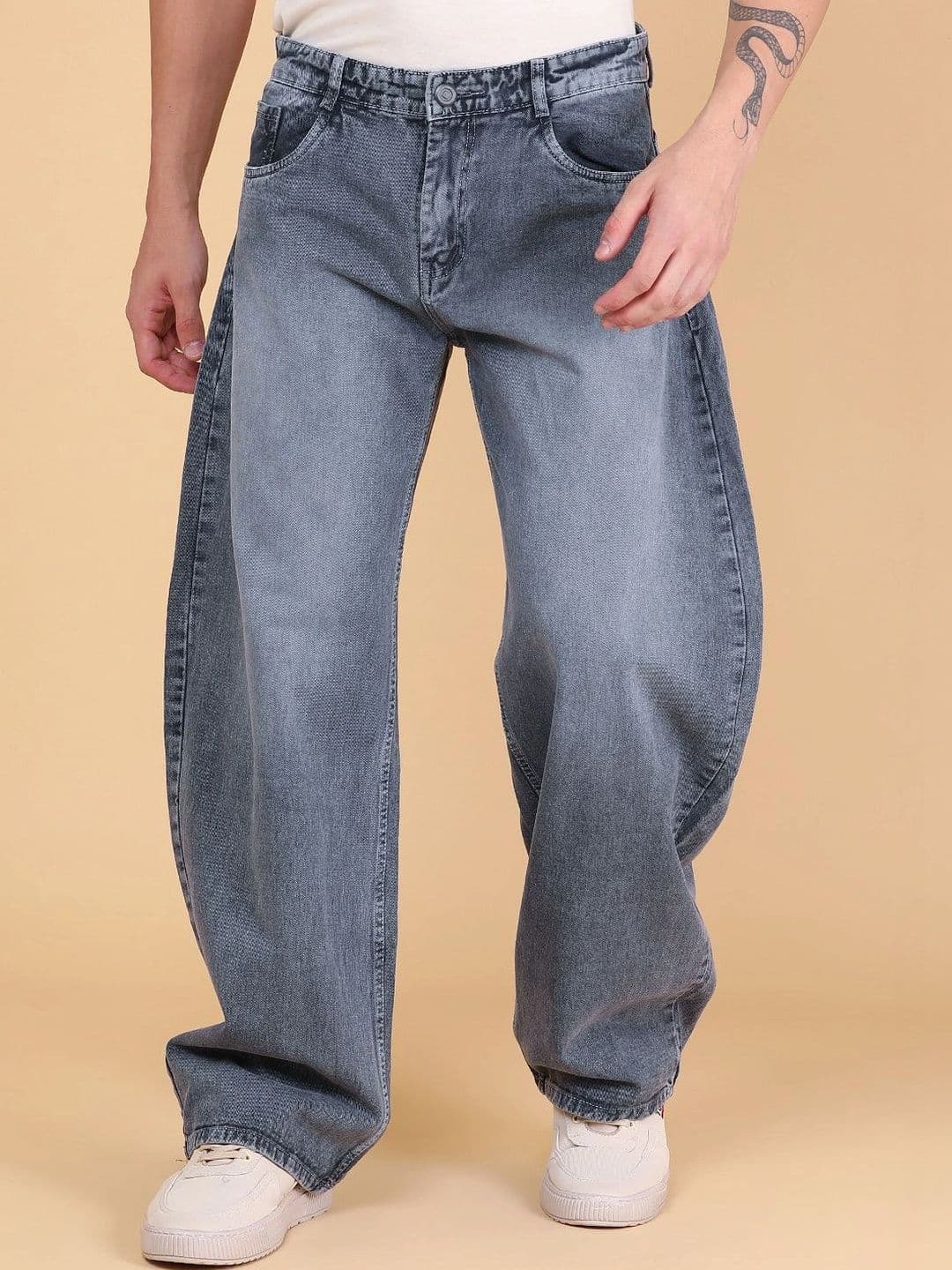 V-Mart Men Regular Fit Mid-Rise Jeans - view 1