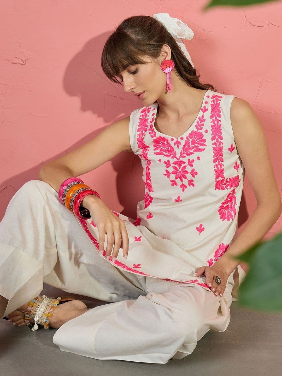 Youthnic Women Cotton Blend Floral Embroidered Straight Kurta with Farshi Salwar Set - view 1