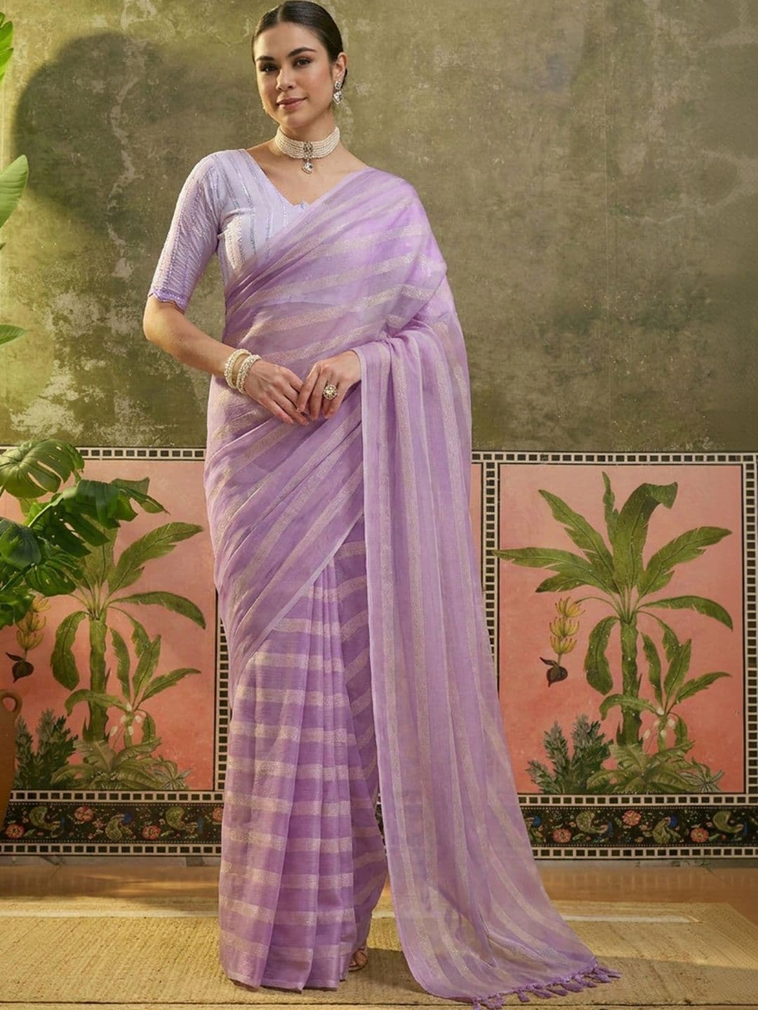 Sangria Floral Zari Silk Blend Designer Saree - view 1