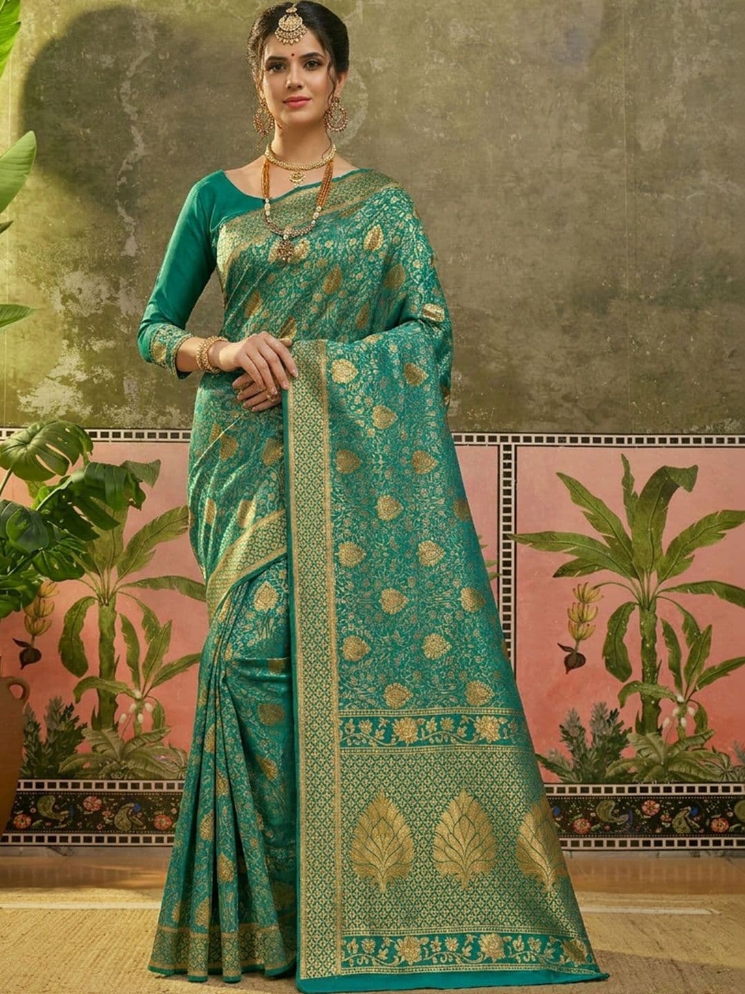 Sangria Woven Design Zari Silk Blend Designer Banarasi Saree - view 1