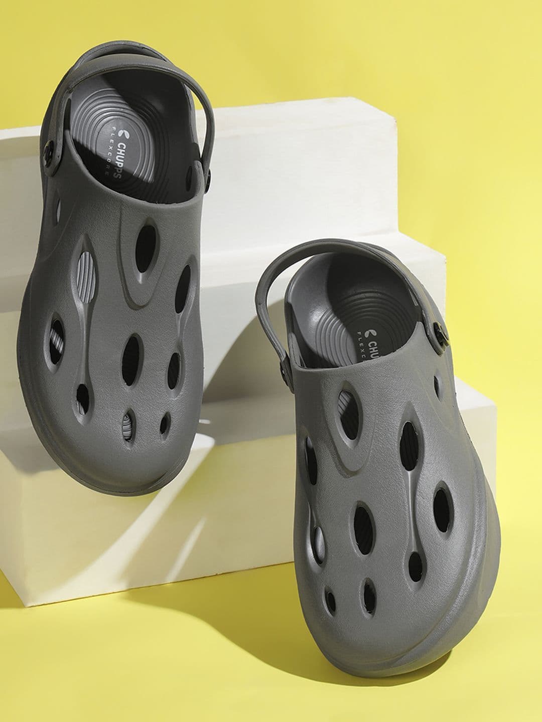 CHUPPS Men Dark Grey Gator Clogs Orthopedic Clogs - view 1