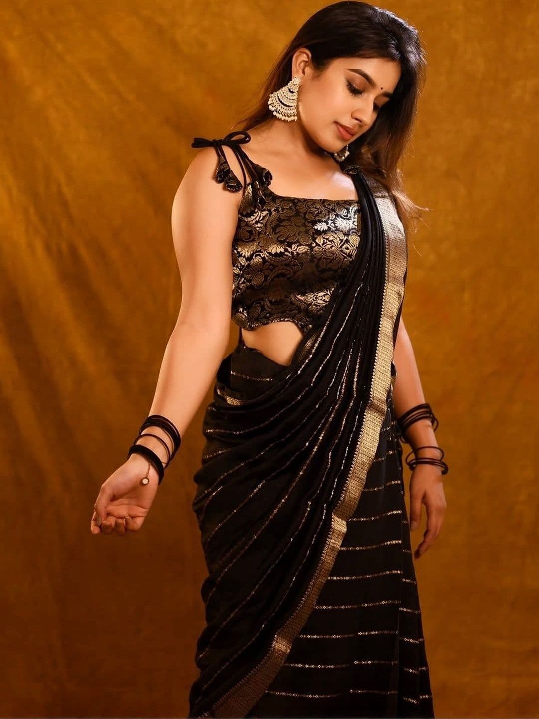 JIVUBA Striped Zari Art Silk Designer Banarasi Saree - view 1