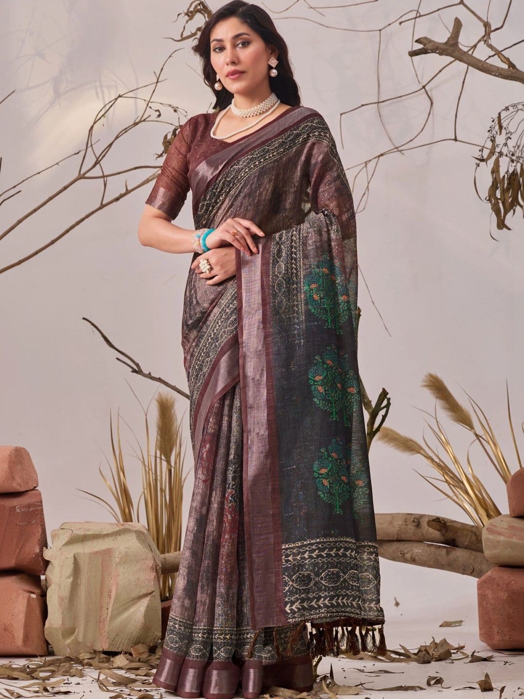 LeeliPeeri Designer Linen Blend Designer Saree - view 1