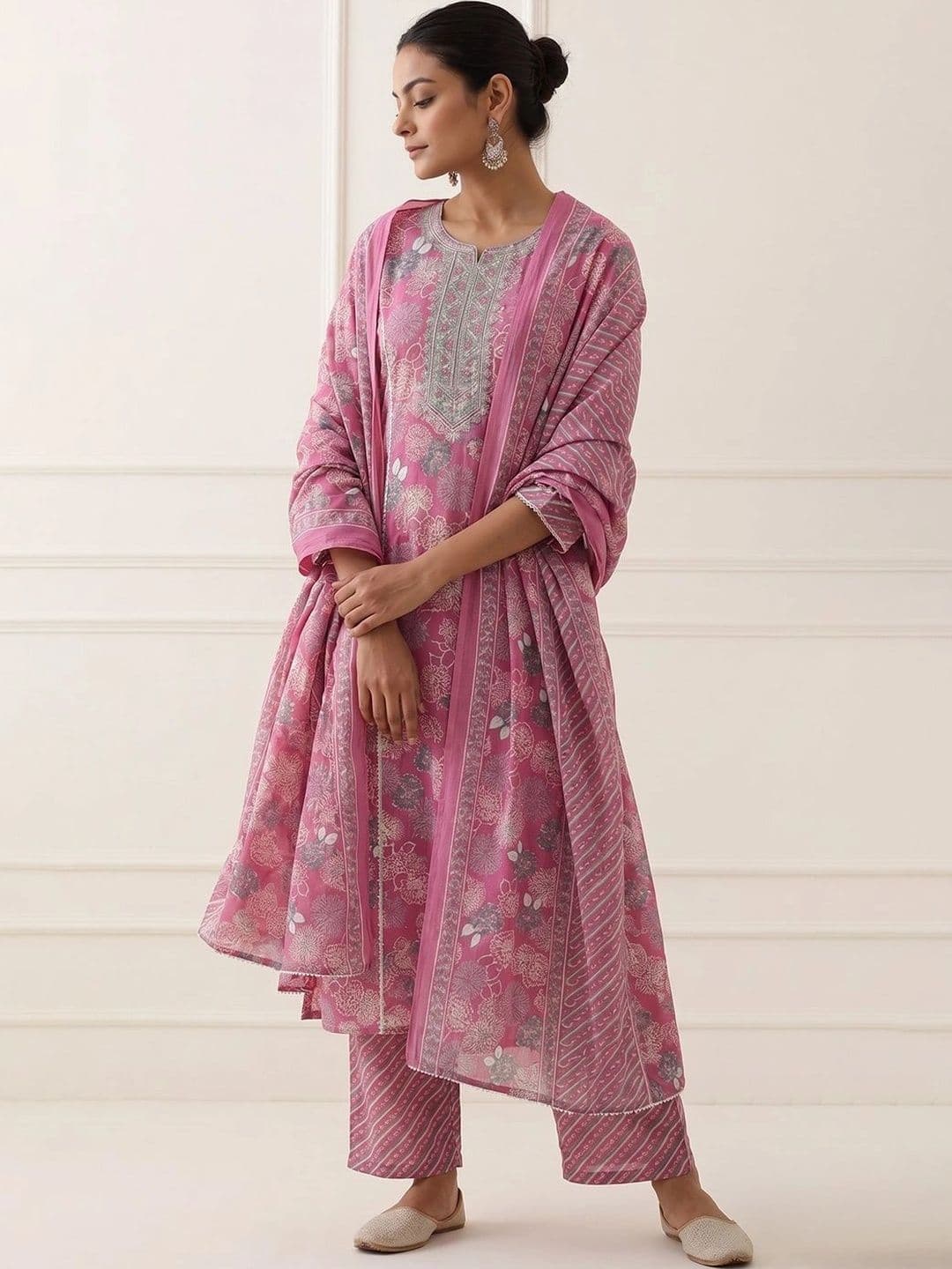 Varanga Women Floral Printed Regular Pure Cotton Kurta with Trousers & With Dupatta - view 1