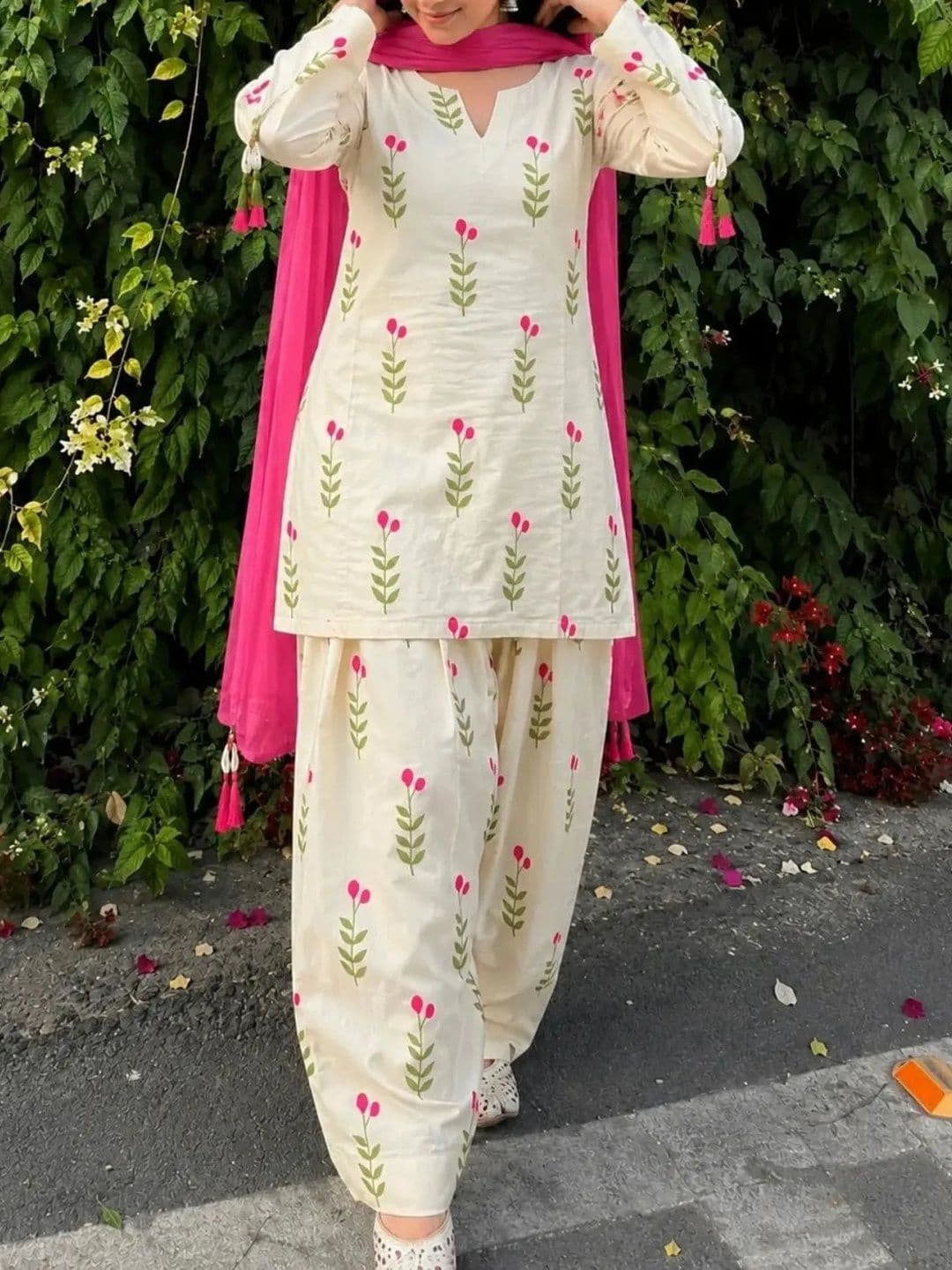 Cute fellow Women Floral Printed Regular Kurta with Patiala & With Dupatta - view 1