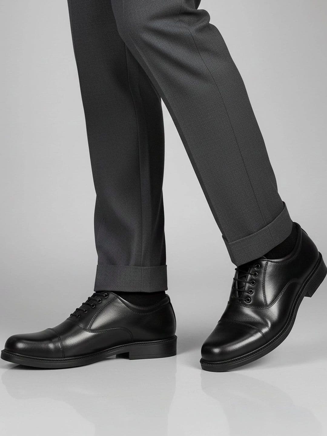 Vitoria Men Round Toe Lace-Ups Oxfords Formal Shoes With Cap - view 1