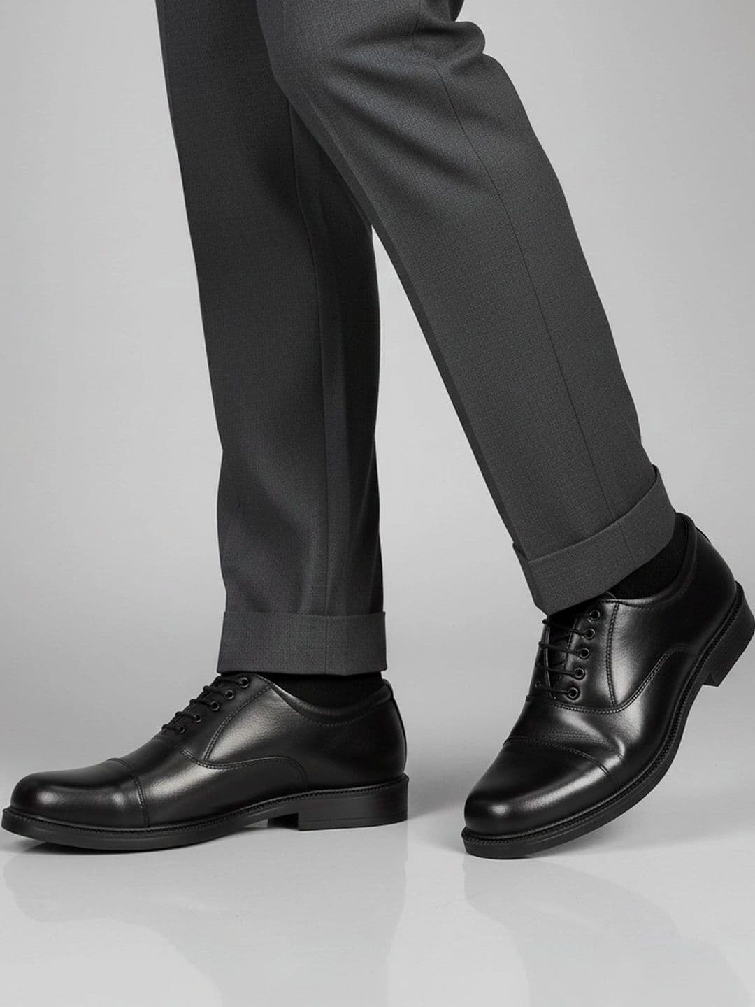 Vitoria Men Round Toe Lace-Ups Oxfords Formal Shoes With Cap - view 1