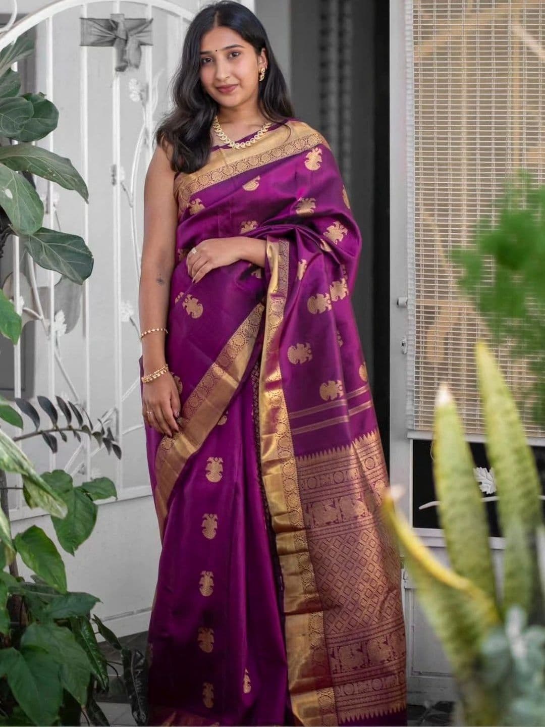 JIVUBA Ethnic Motifs Zari Art Silk Designer Banarasi Saree - view 1
