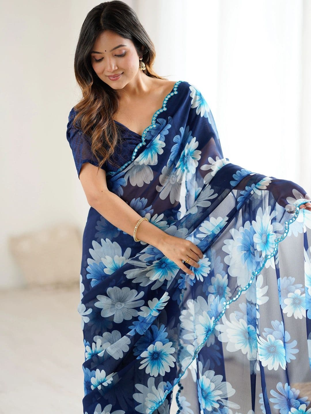 Meet Trendz Floral Art Silk Saree - view 1