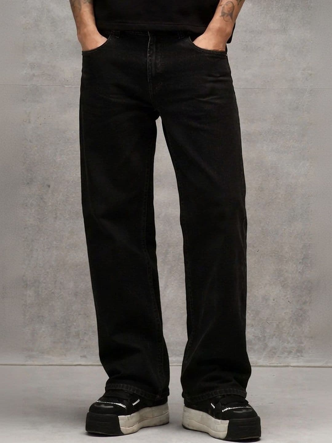 Gaucha Men Relaxed Fit Mid-Rise Stretchable Jeans - view 1