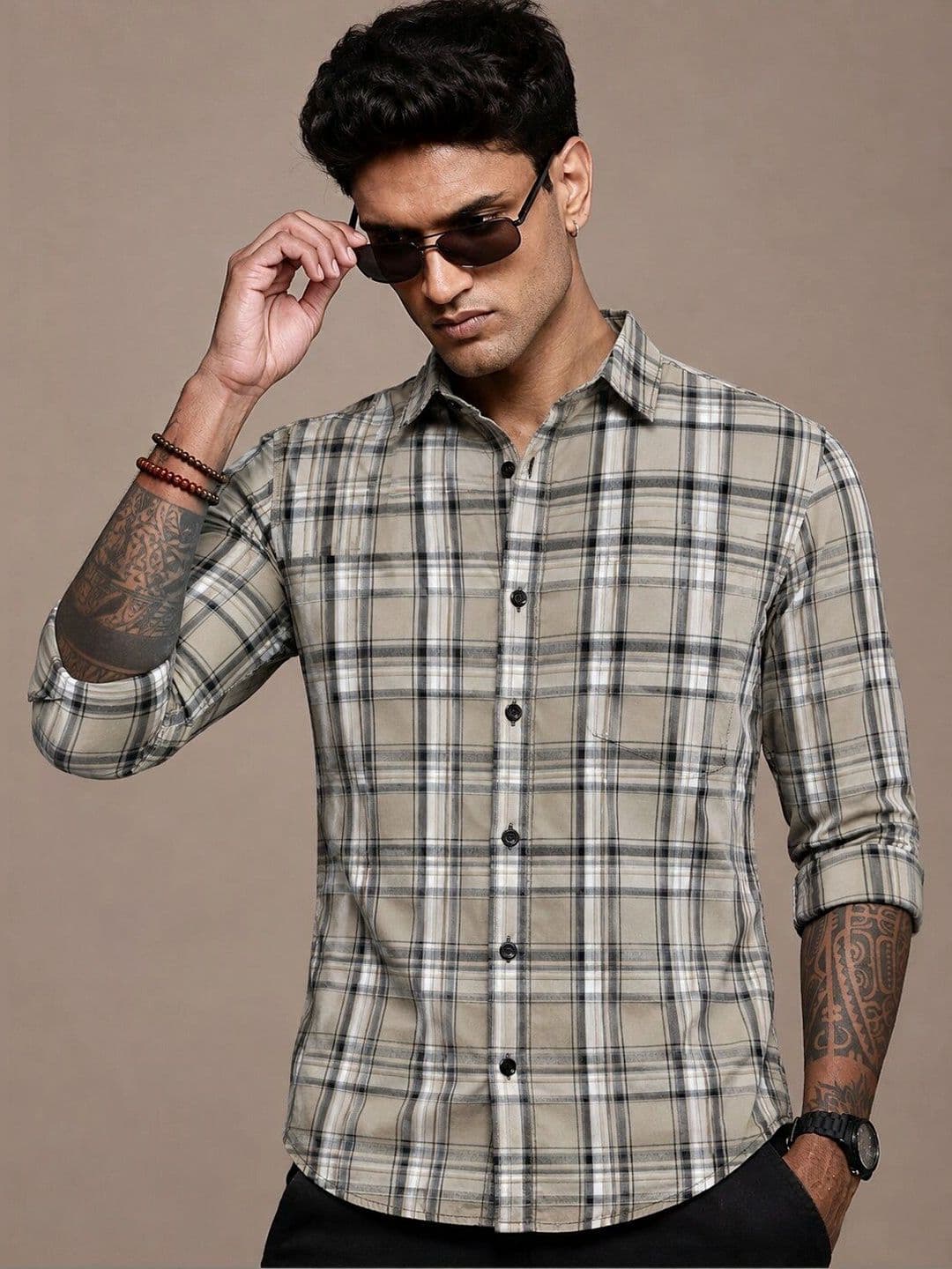Roadster Men Classic Checked Casual Shirt - view 1