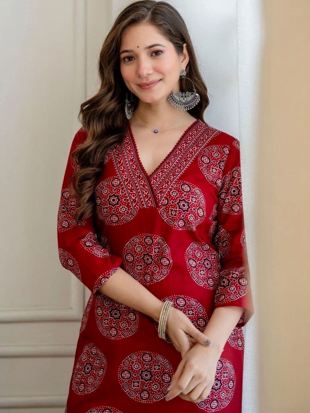 Zyla Women Ethnic Motifs Printed Keyhole Neck Block Print Kurta - view 1