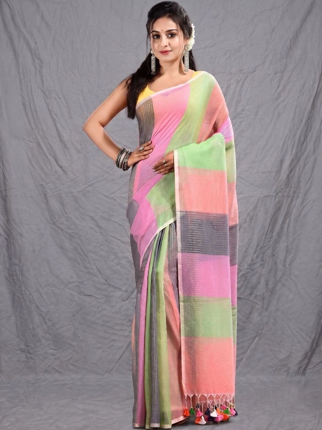 Charukriti Ethnic Motifs Pure Cotton Handloom Saree - view 1
