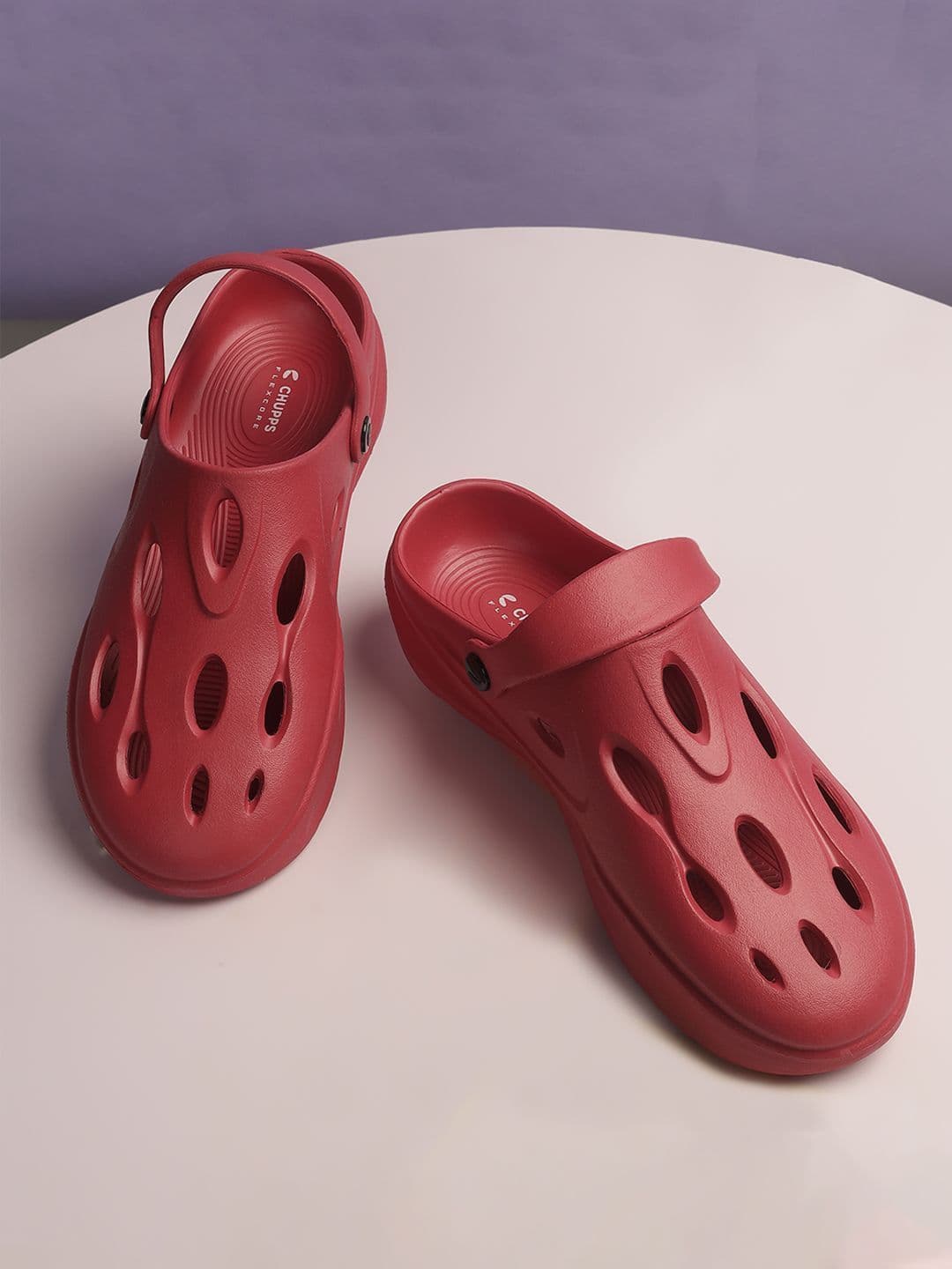CHUPPS Men Red Riot Gator Clogs Orthopedic Clogs - view 1