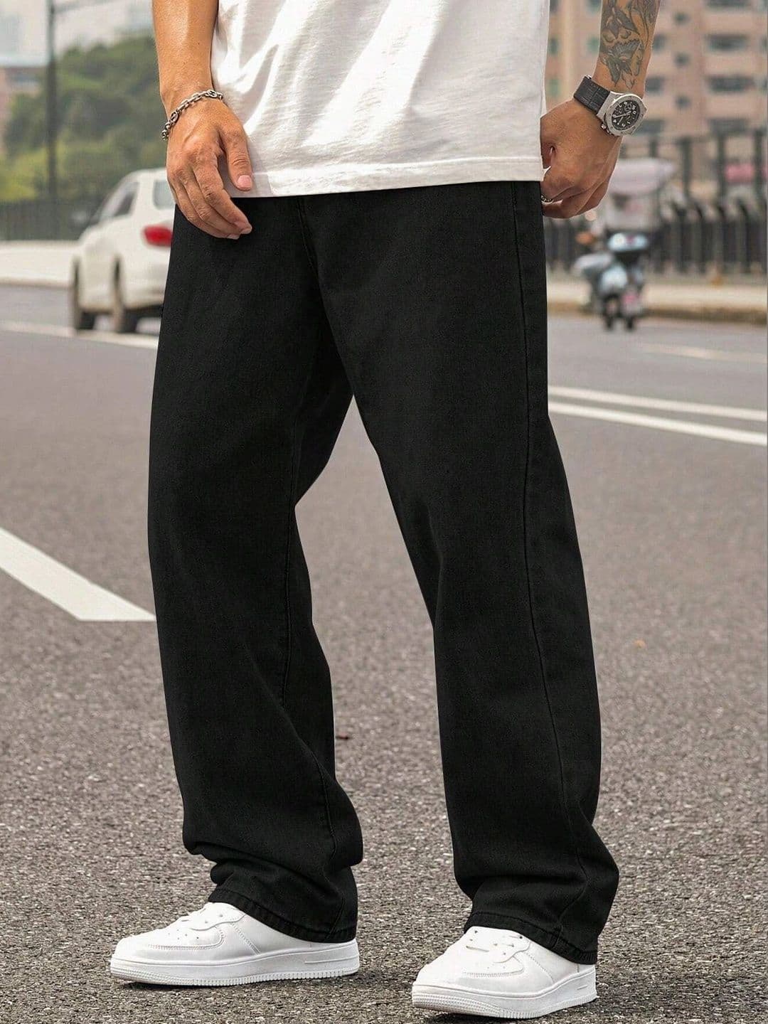 Gaucha Men Relaxed Fit Mid-Rise Light Fade Stretchable Jeans - view 1