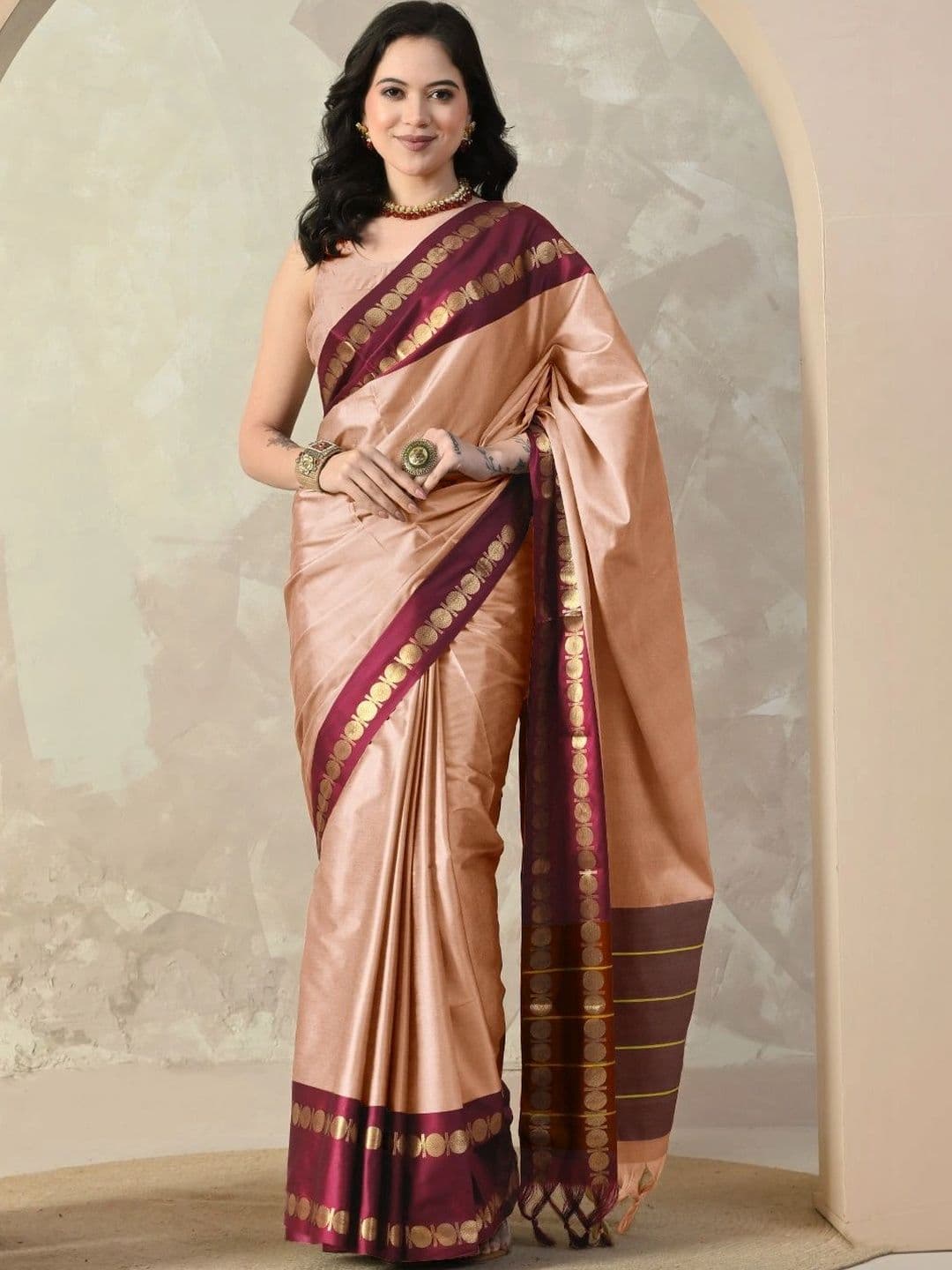 UMANTA Woven Design Zari Designer Gadwal Saree - view 1