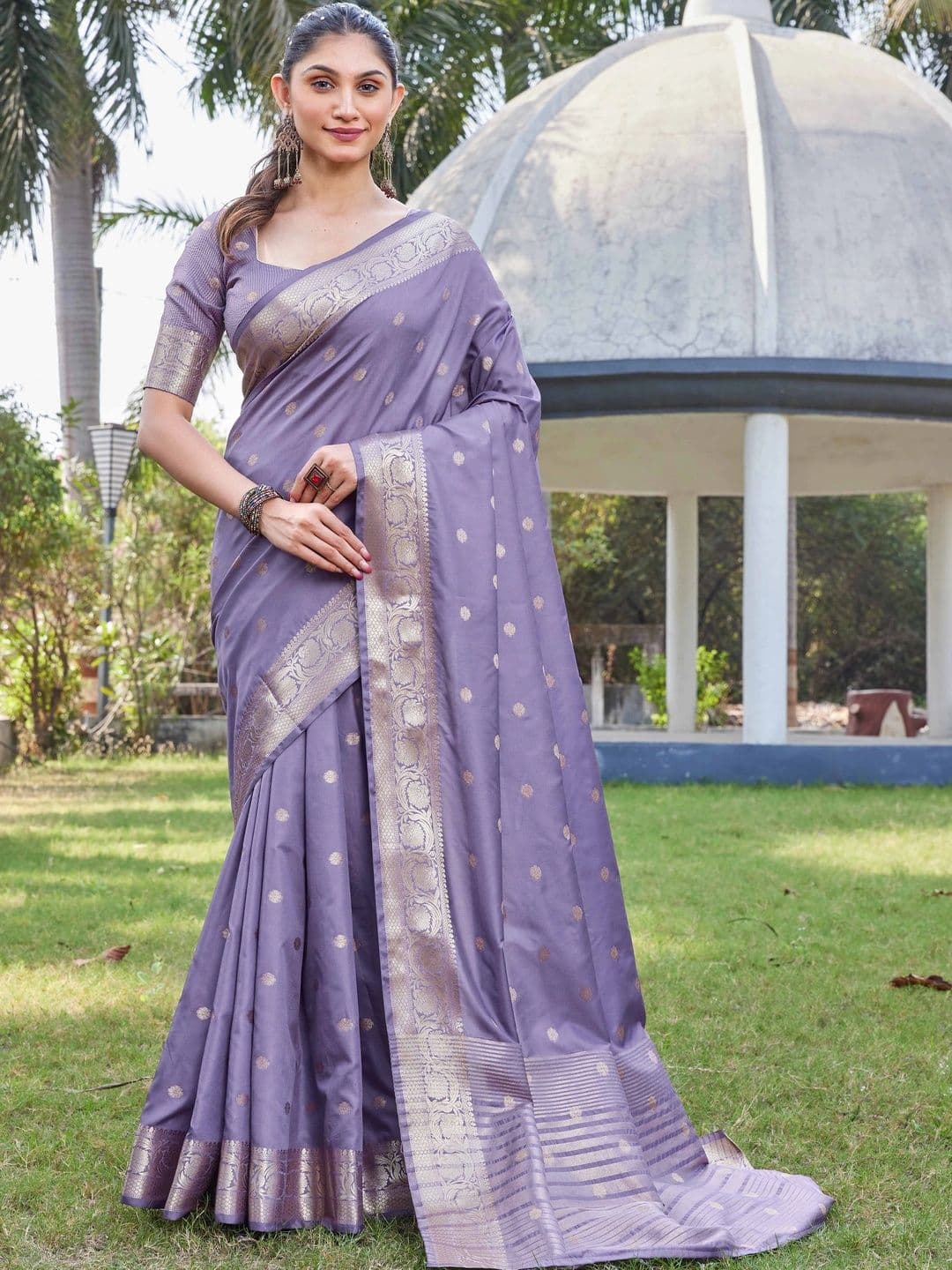 HERE&NOW Floral Zari Art Silk Fusion Saree - view 1