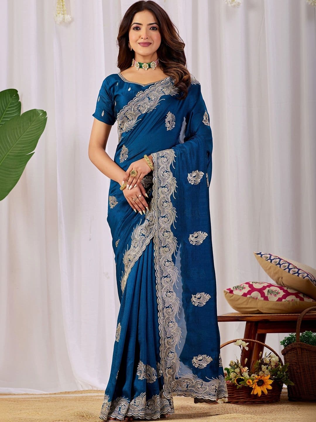 CELEUM Ethnic Motifs Embroidered Supernet Saree - view 1