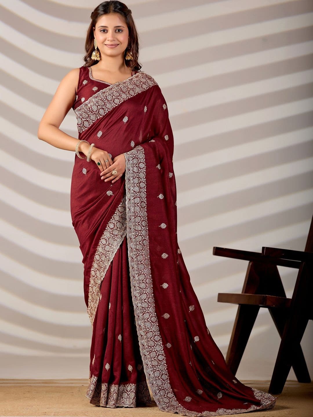 HETURAJ FASHION Embellished Embroidered Supernet Saree - view 1