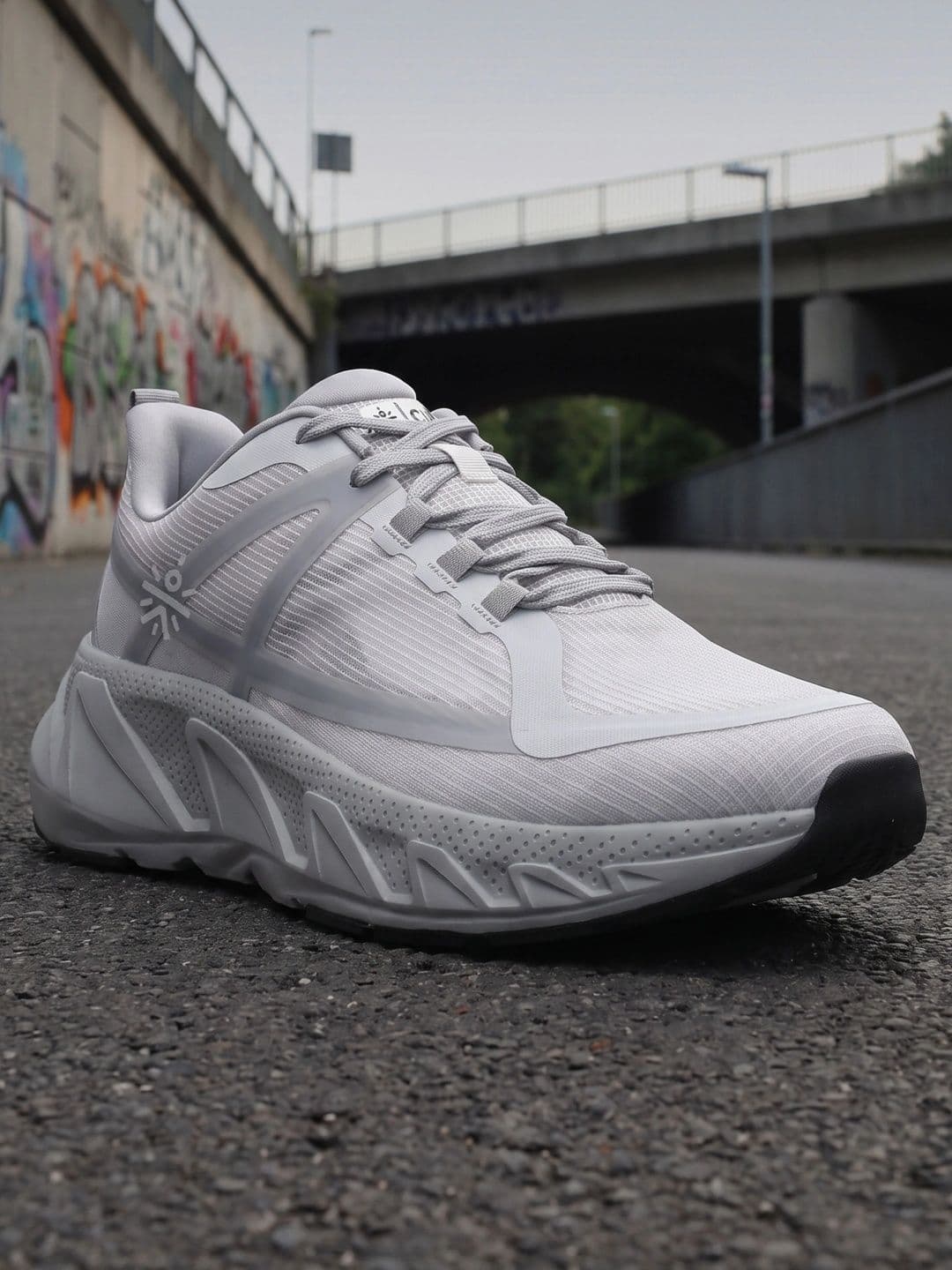CULT Men Light Grey Traverse Running Shoes - view 1