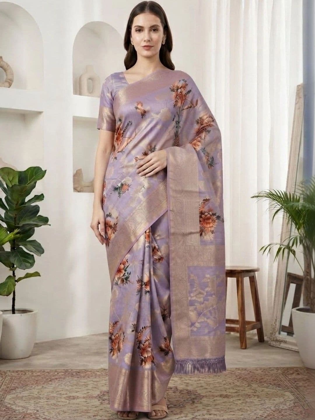 BHAKTI FASHION Floral Zari Saree - view 1