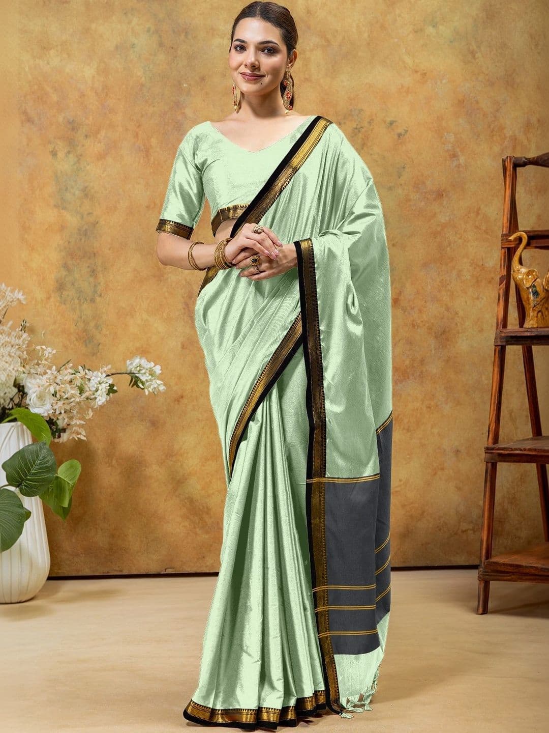 UMANTA Woven Design Zari Designer Gadwal Saree - view 1