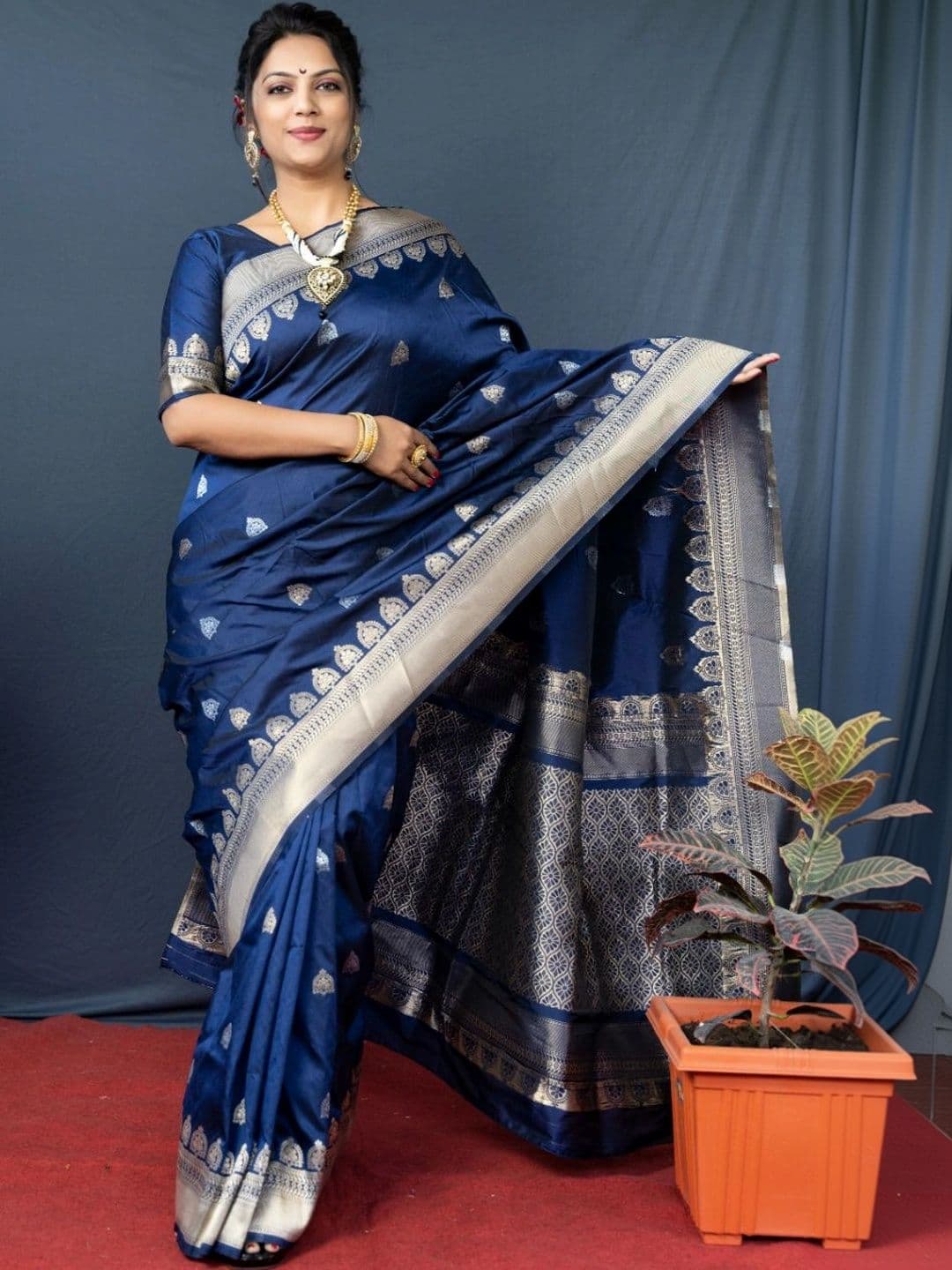 Dhaaga Ghar Woven Design Zari Art Silk Banarasi Saree - view 1
