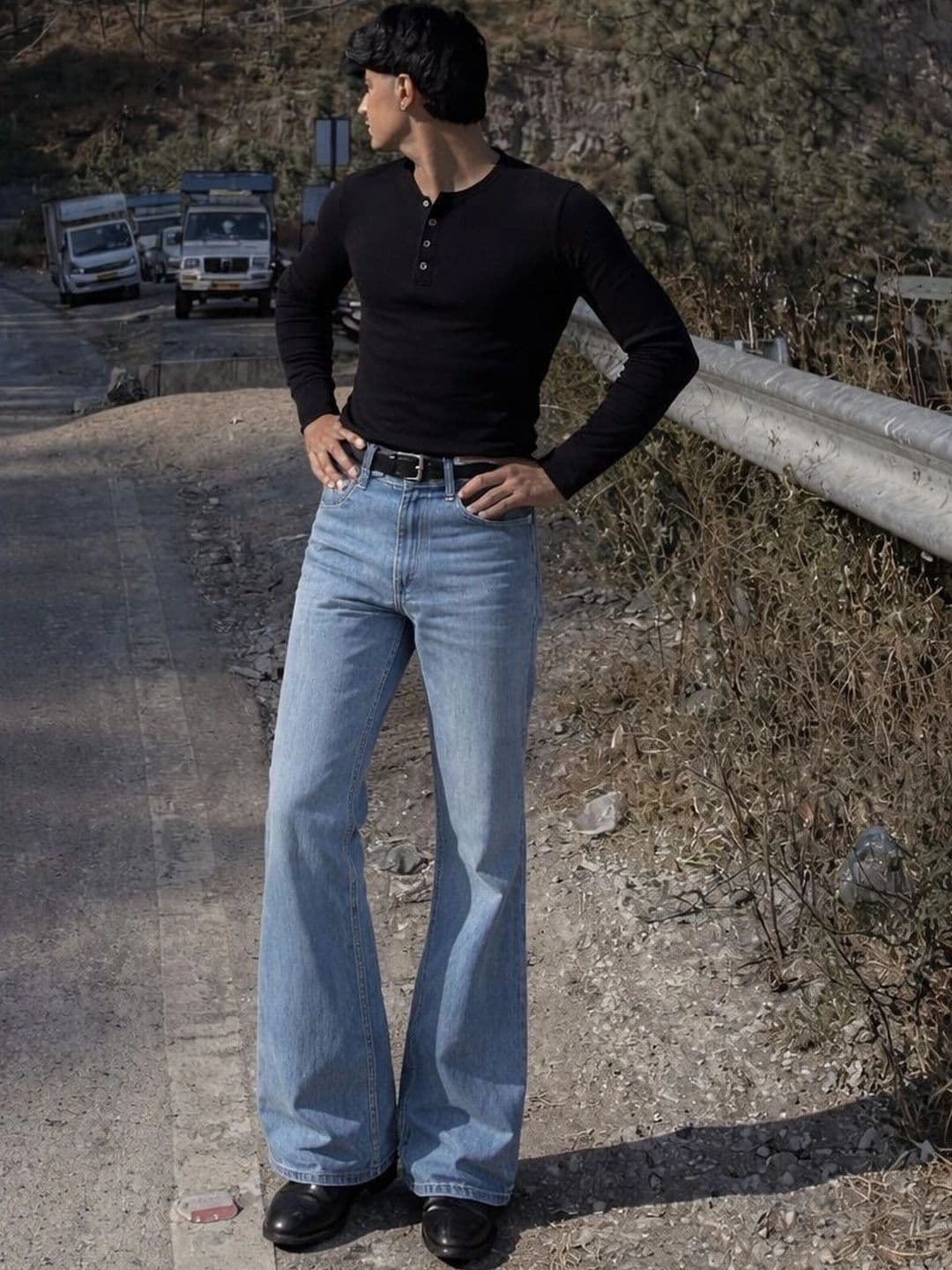 Gaucha Men Flared Light Shade Mid-Rise Jeans - view 1