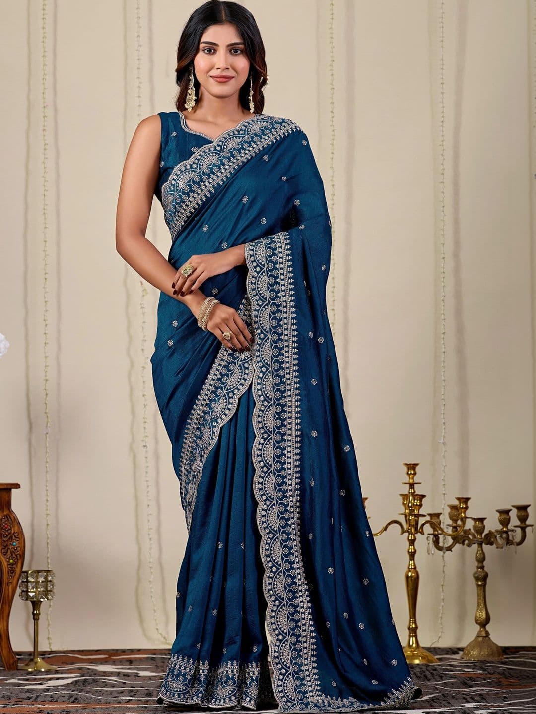 HETURAJ FASHION Embellished Zari Supernet Saree - view 1