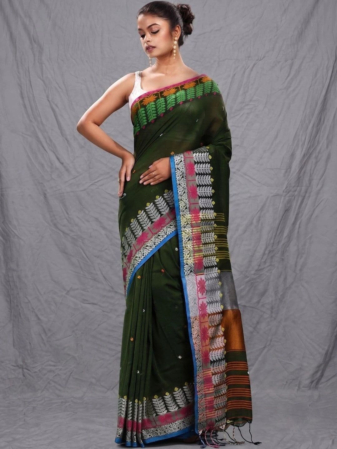 Charukriti Ethnic Motifs Pure Cotton Handloom Saree - view 1